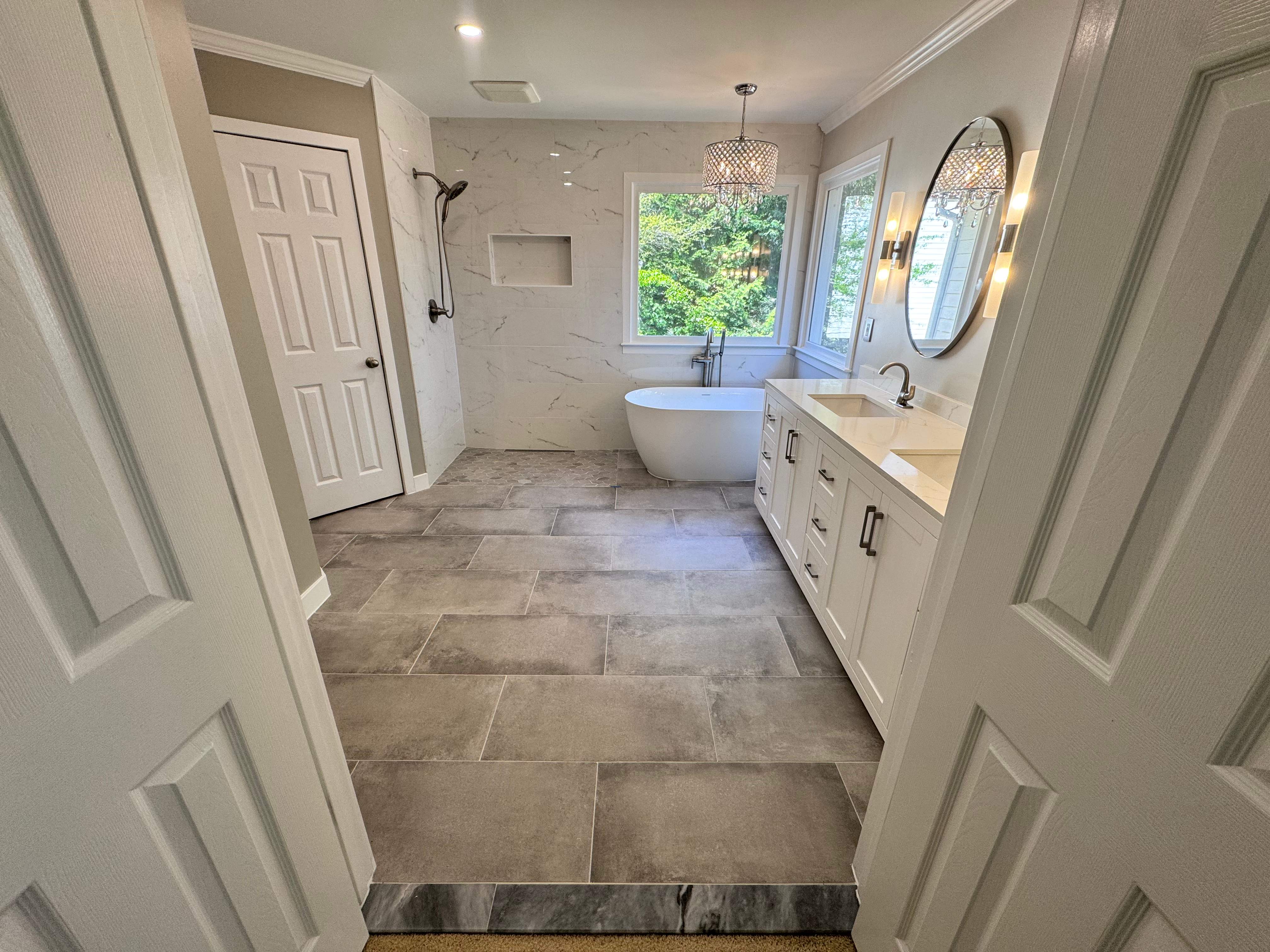 Master bathroom renovation by Prudencio