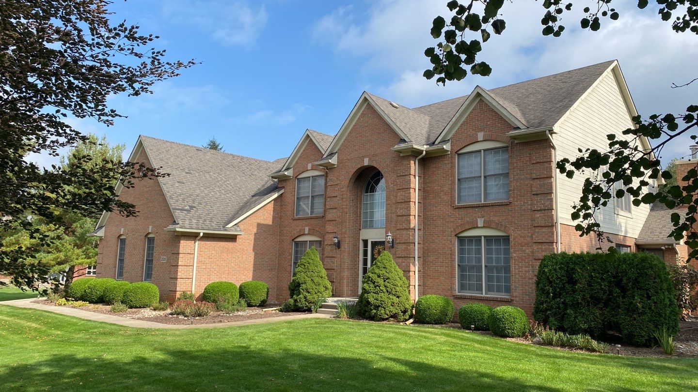 New Roof Installation - Private Residence  by Bloomfield Construction & Restoration