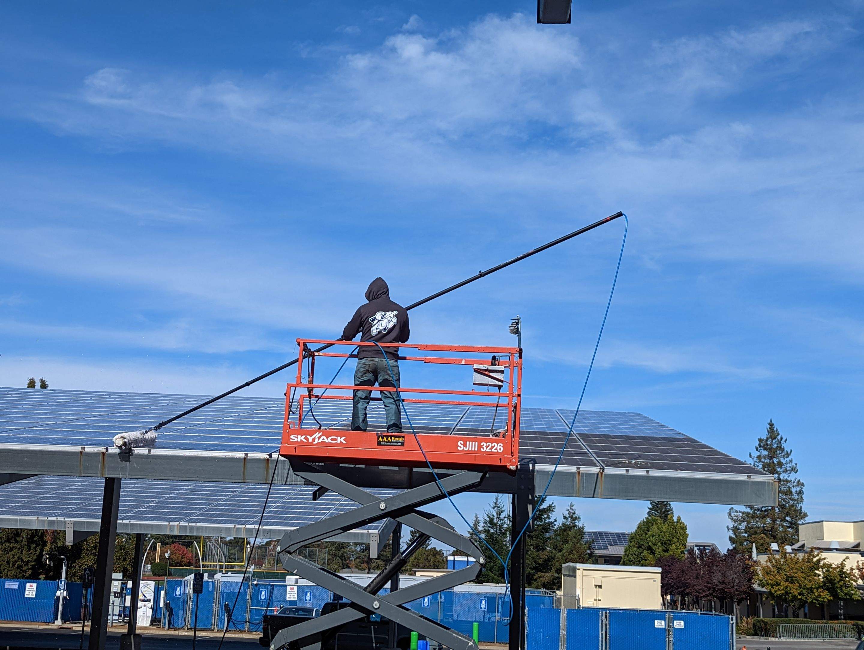 Los Alots Commercial Solar Panel Cleaning by All One Solar Shine