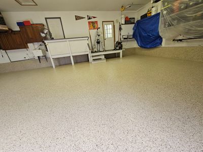 Shoreline Flake Garage Floor 