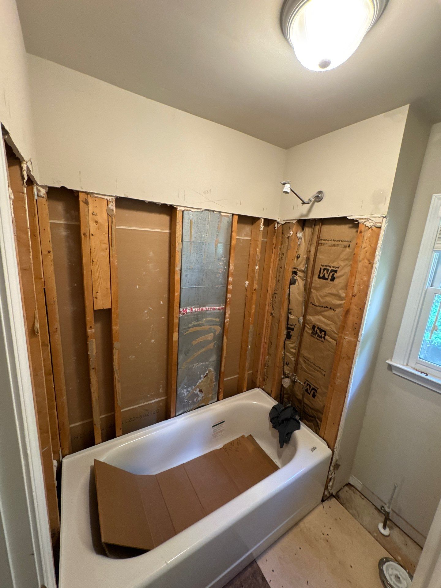 Tub and floor tile installation by Prudencio