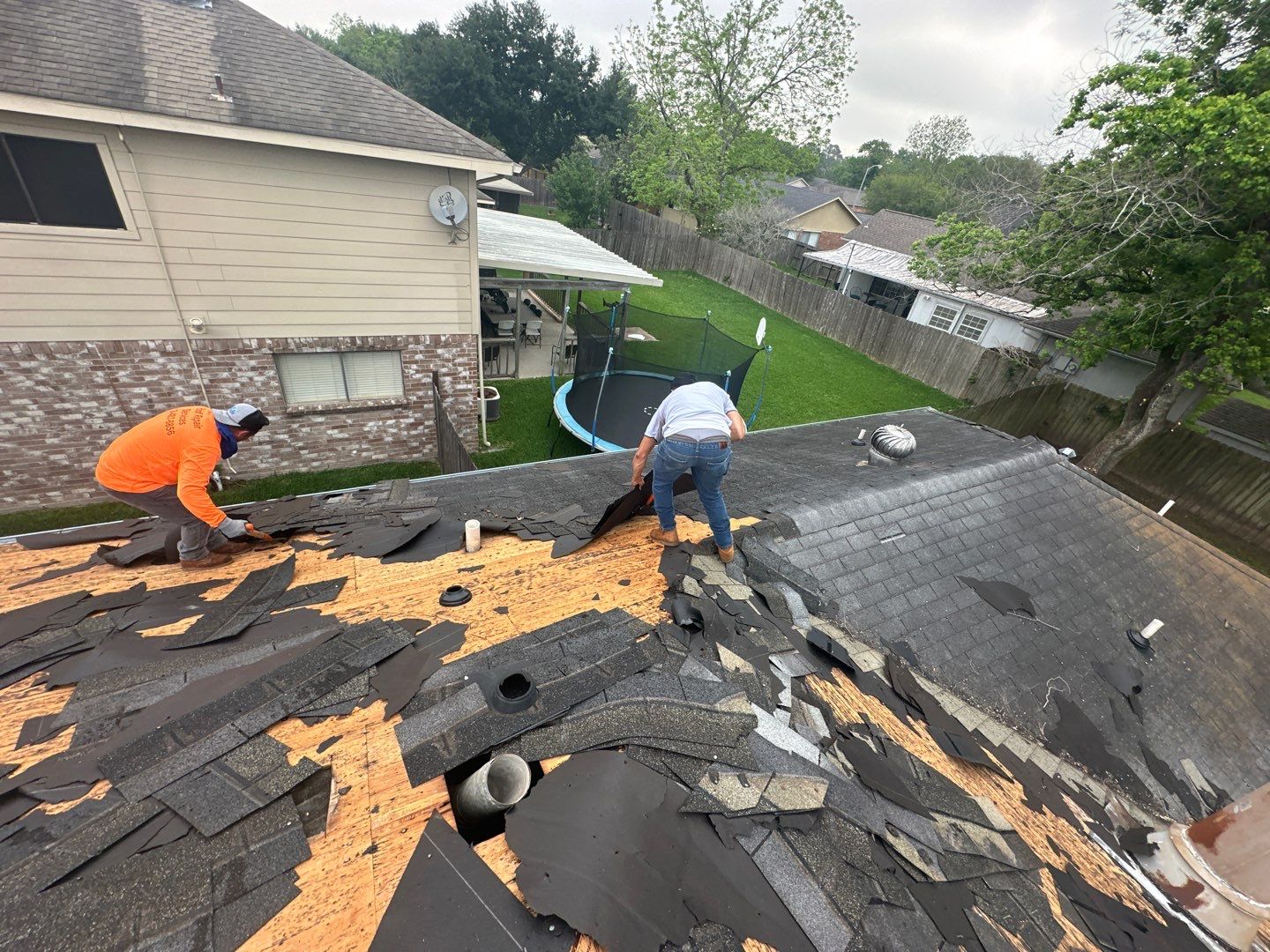 Residential Roofing Installation using Owen's Corning Duration (Lifetime) Shingles by Roof Repair Company
