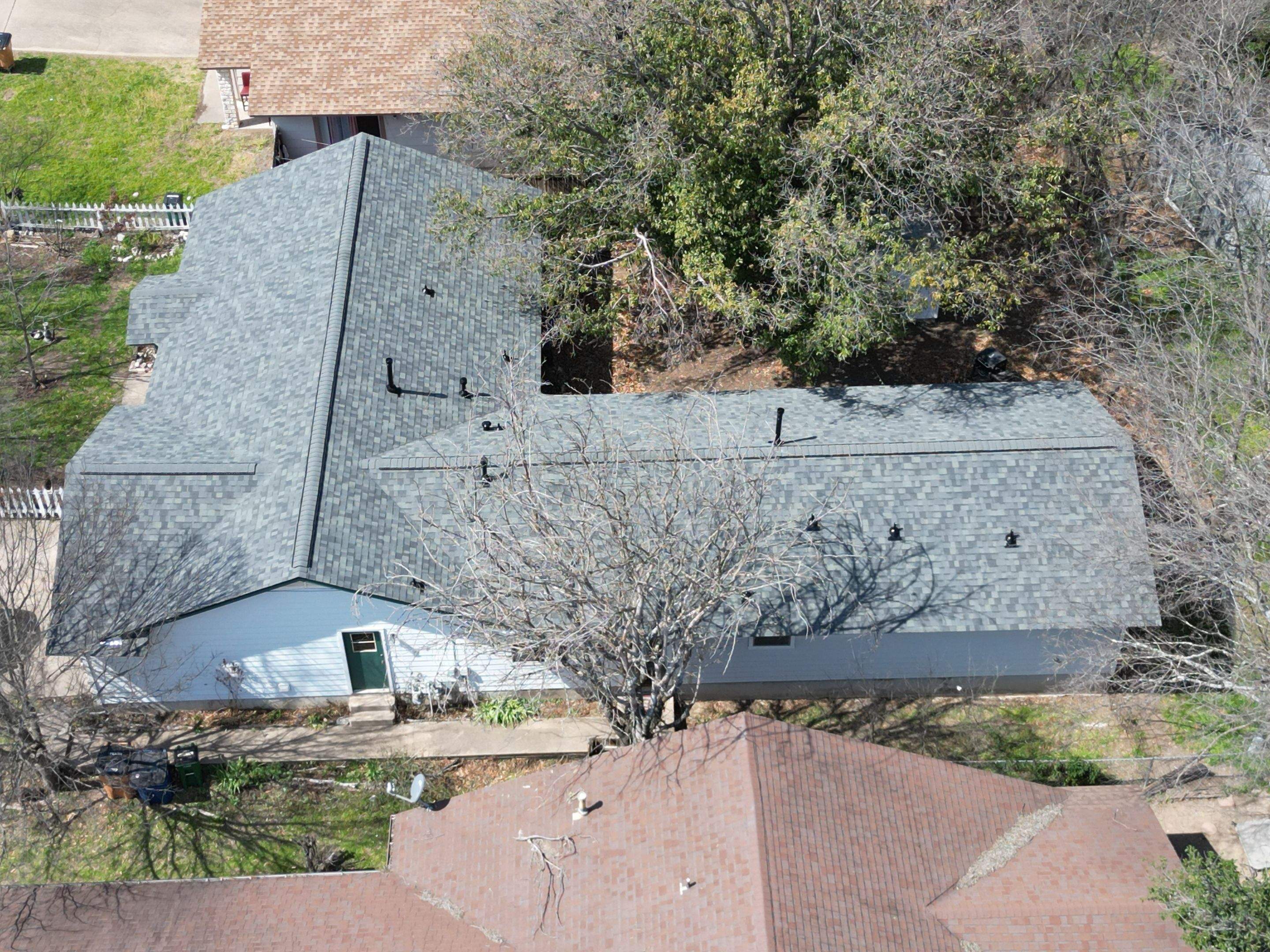 Estate Gray - Owens Corning TruDefinition Duration by RoofsOnly.com