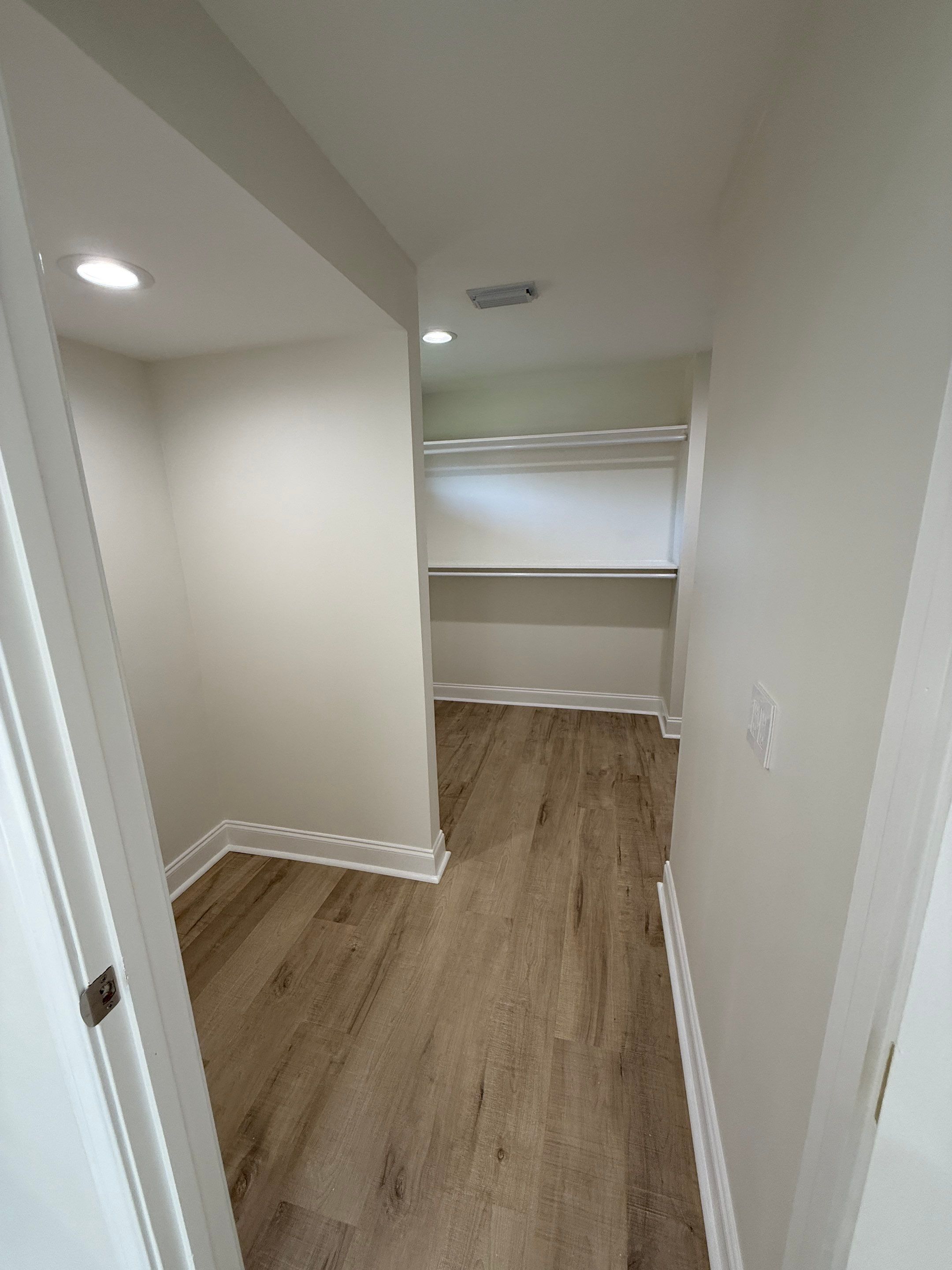 Primary RR Remodel by HOMES BY JAR