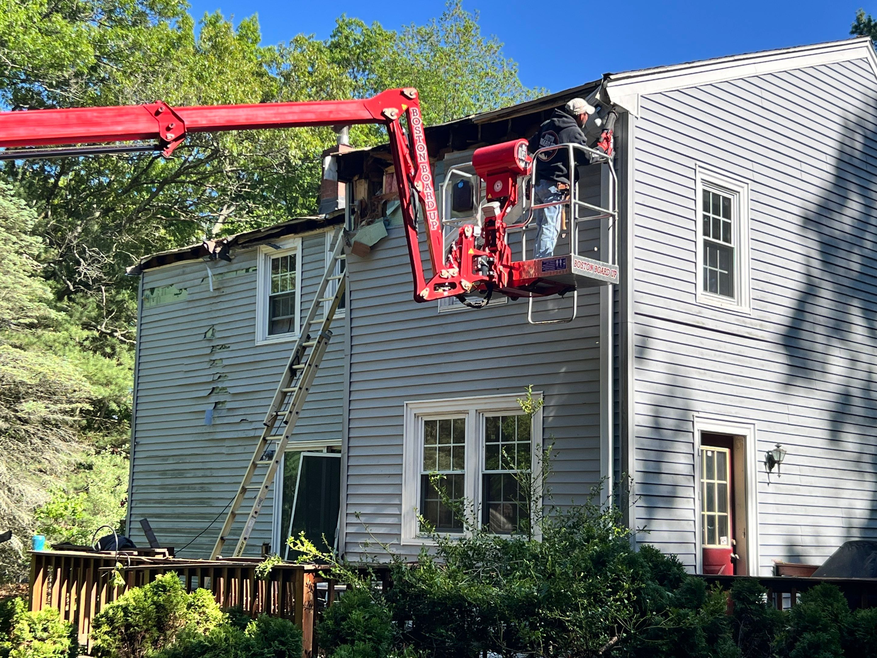 Emergency Temporary repair due to a Tree impact in North Reading by Boston Board Up
