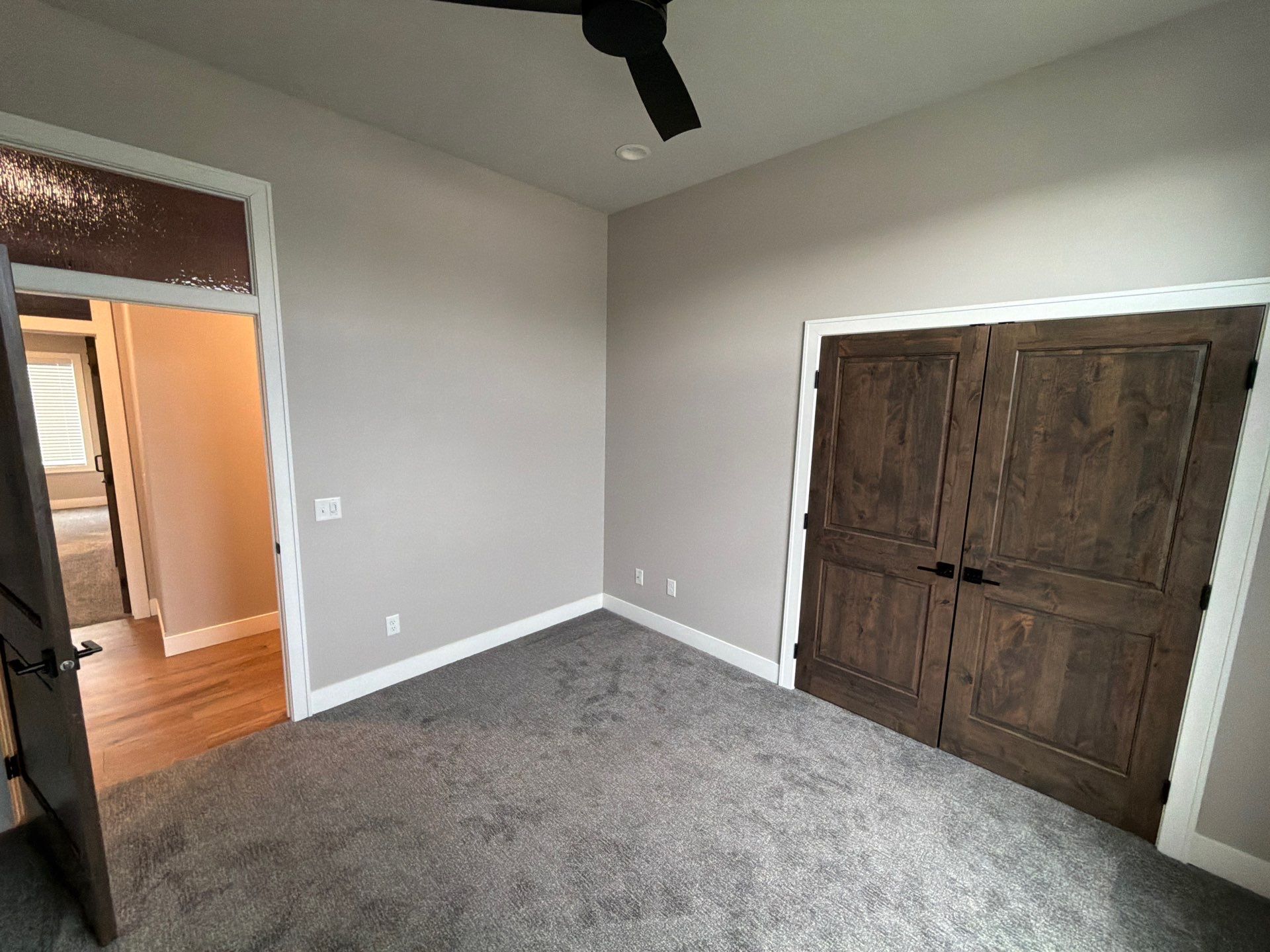 Sioux Falls Interior Finishing by Select Painting, Coatings & Garage Cabinets