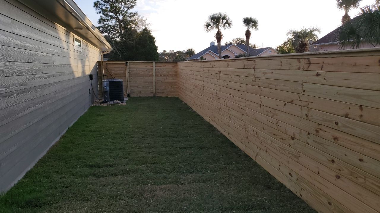 You can never go wrong with Horizontal by Hip Square Fence Inc.