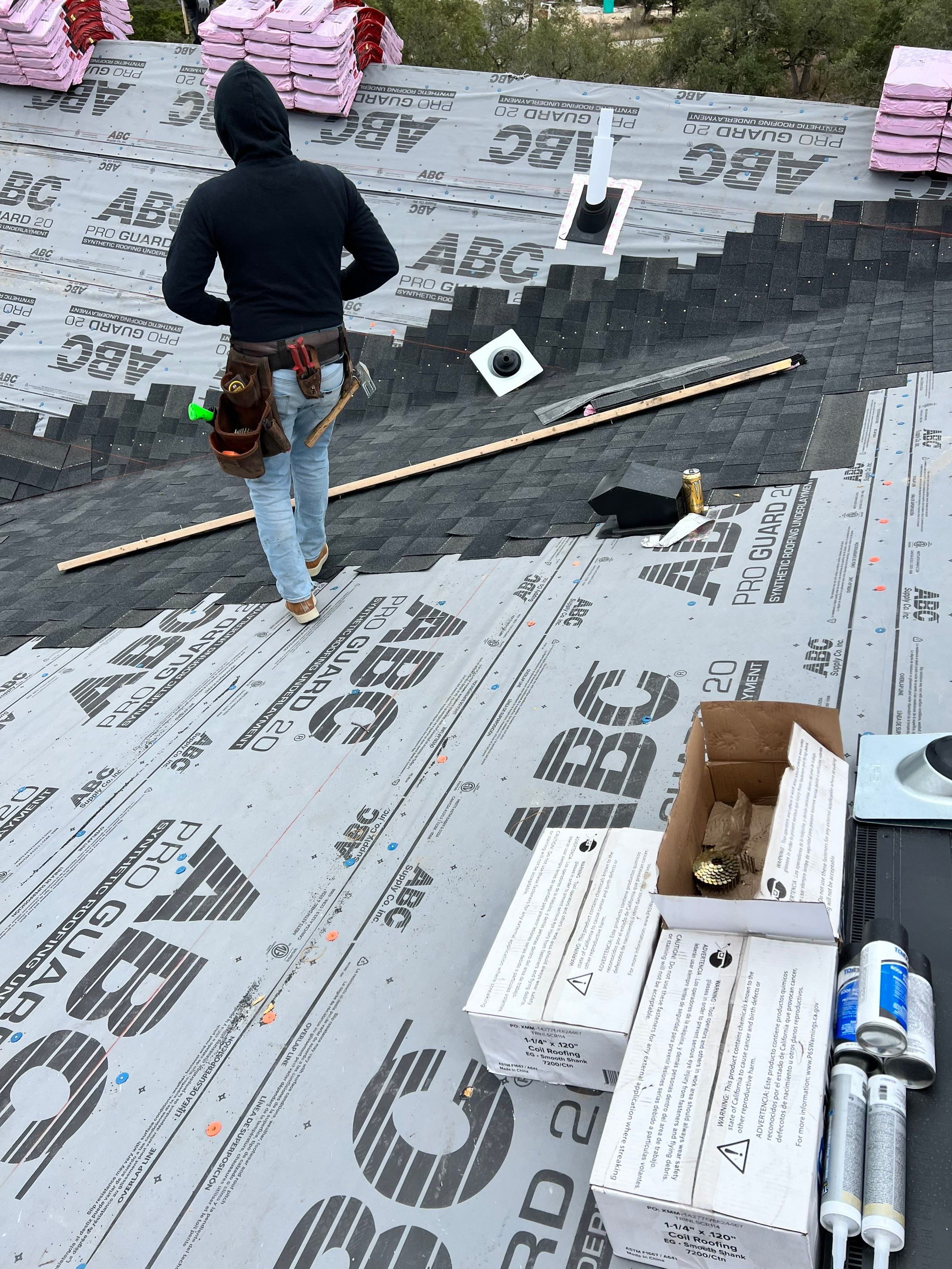 New Home Construction using Owens Corning 30 year Architectural Shingles by Premier Roofing and Contracting