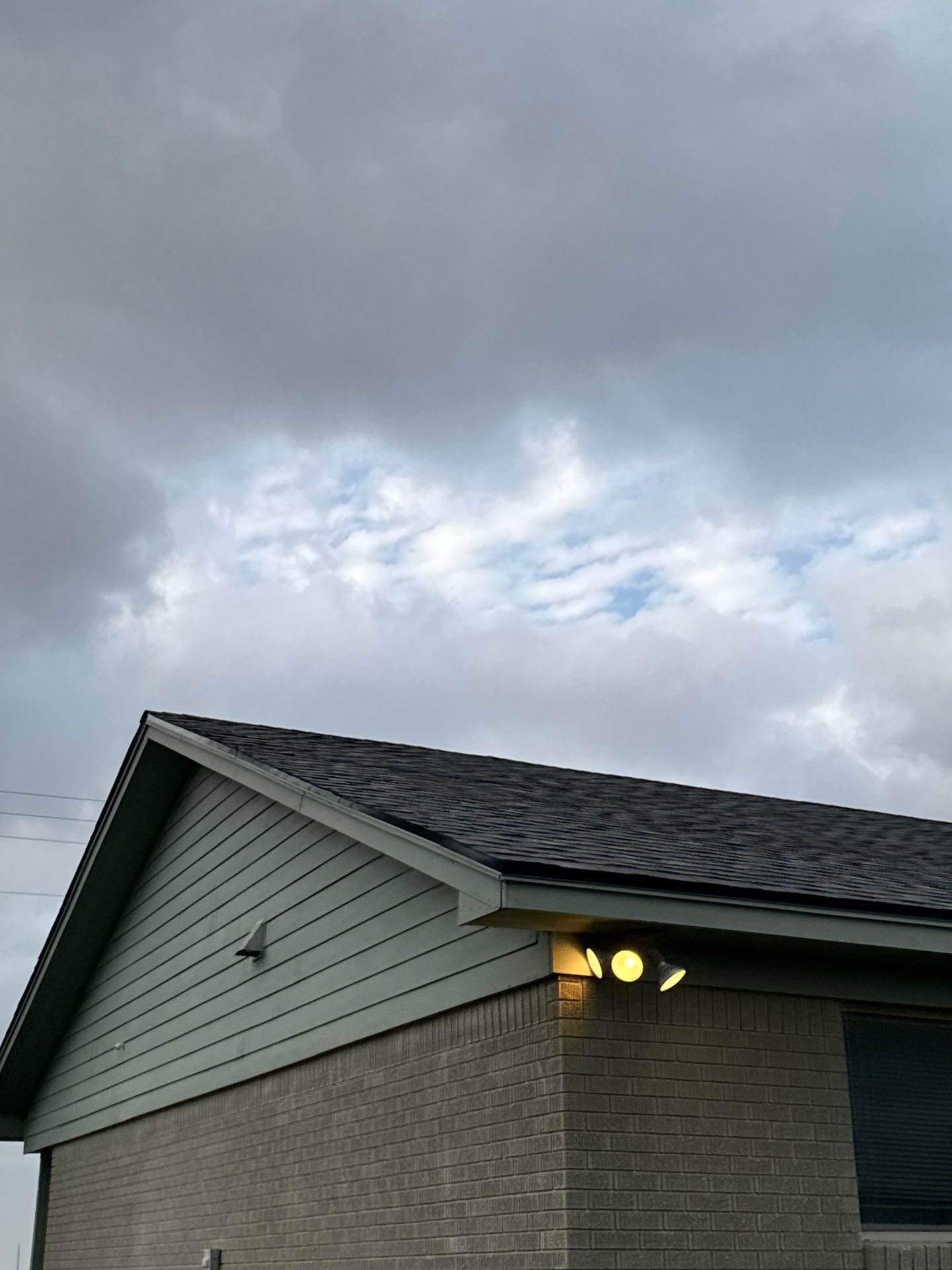 Roof Replacement louise by Roof Repair Company