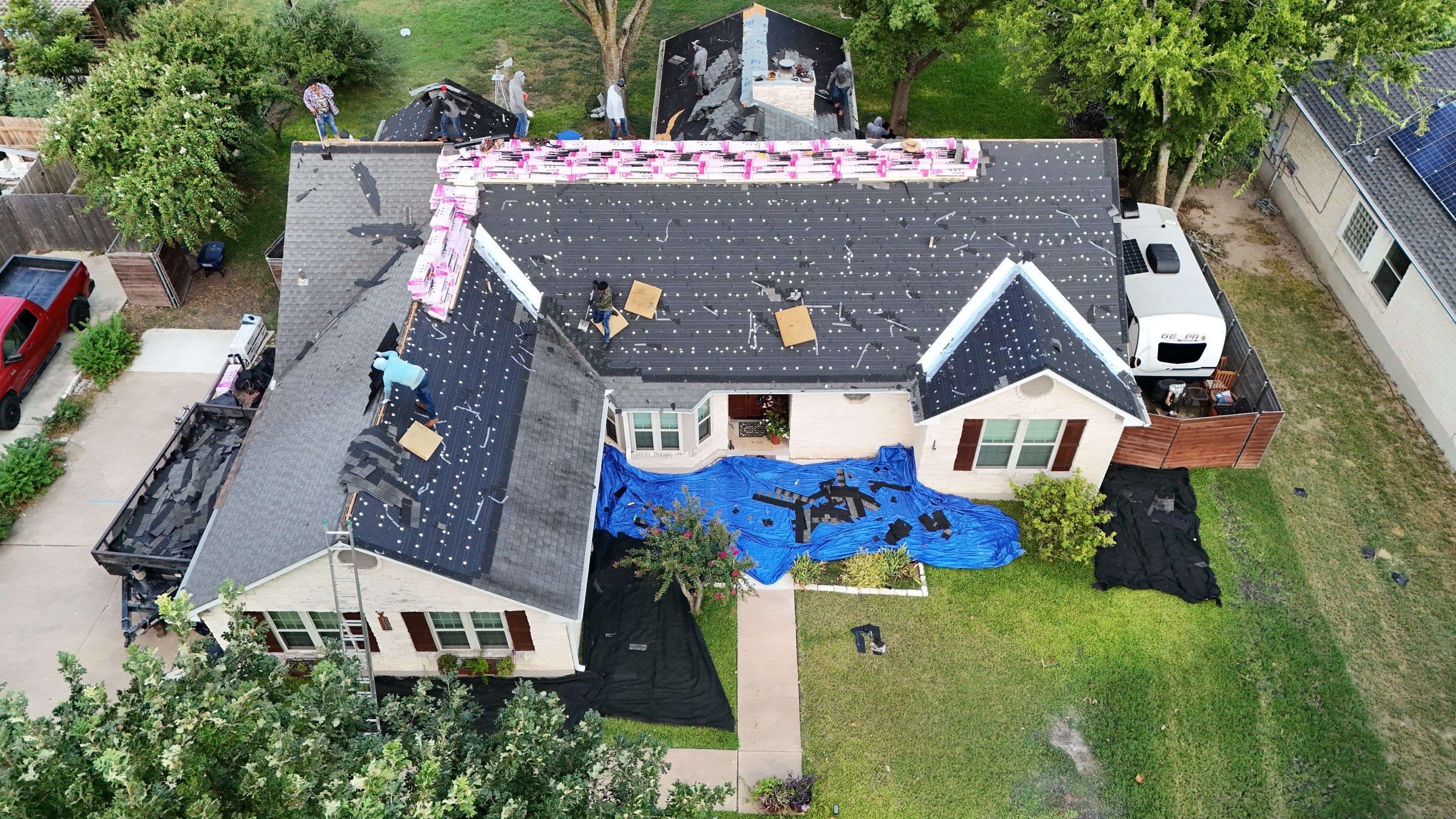 Replacement using Owens Corning - Duration - Teak by Action Exteriors Austin