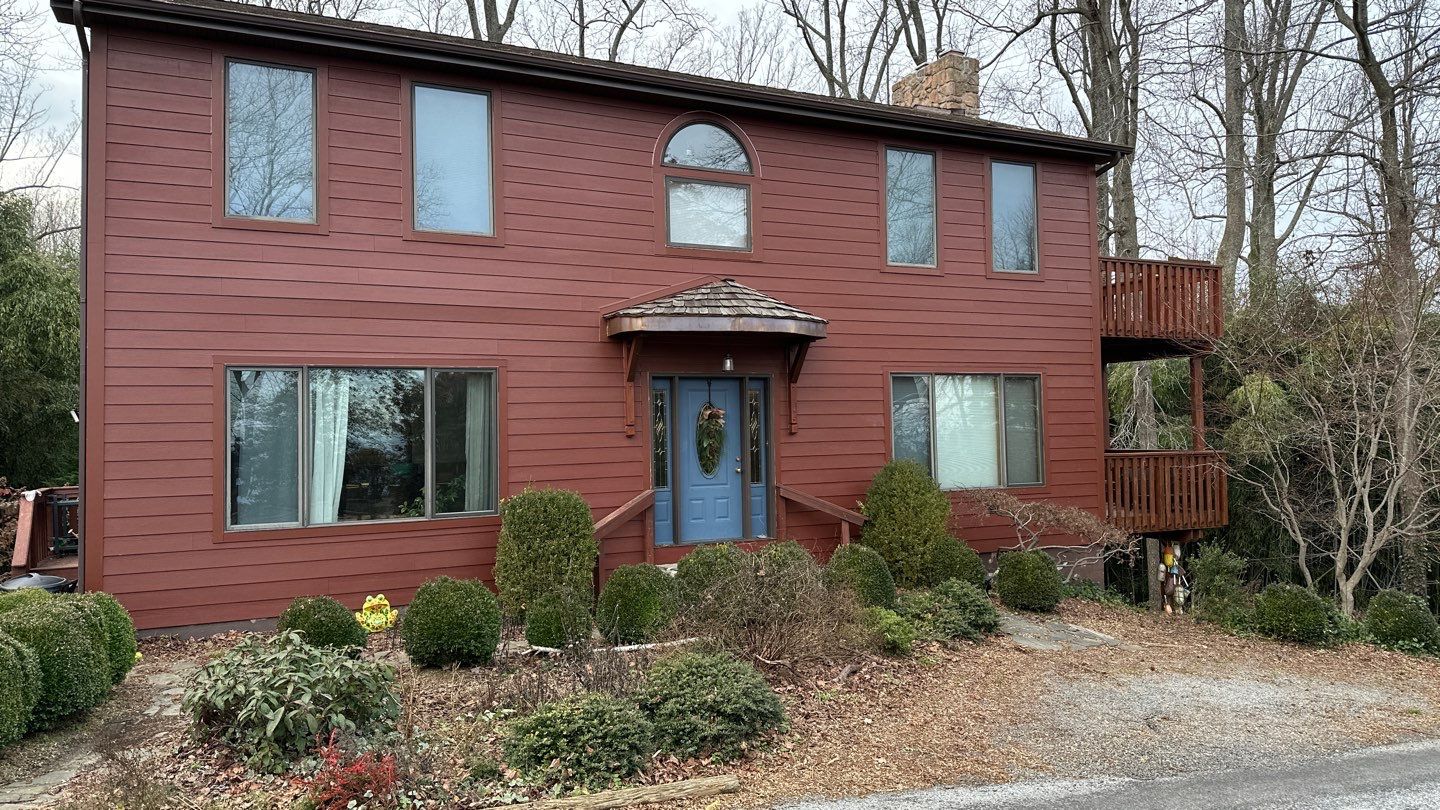 Siding Installation using JH Plank Select Cedermill Eased Edge by ExteriorPros