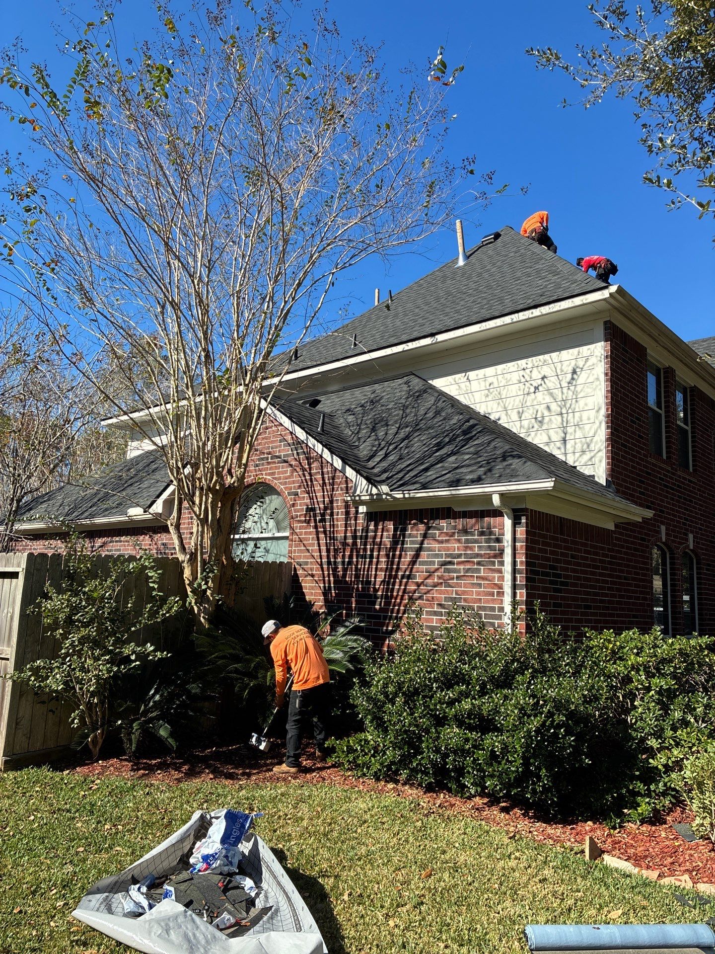Roof Replacement in The Forest of Friendswood, Friendswood TX by Roof Repair Company