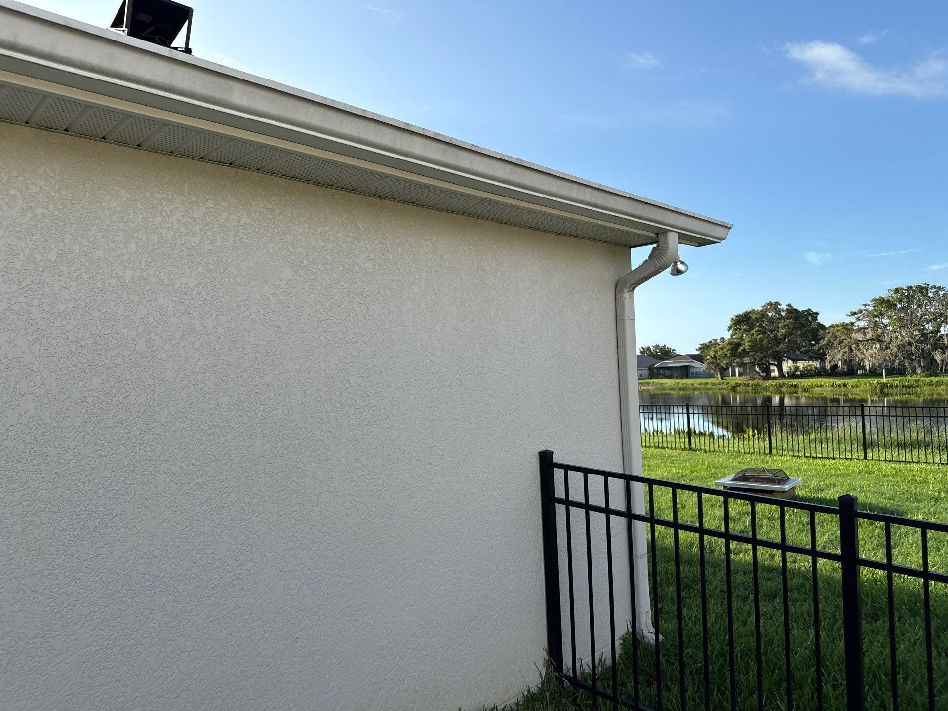 Complete House & Concrete Cleaning in Harrison Ranch Community – Parrish, FL by Sunshine AquaWash
