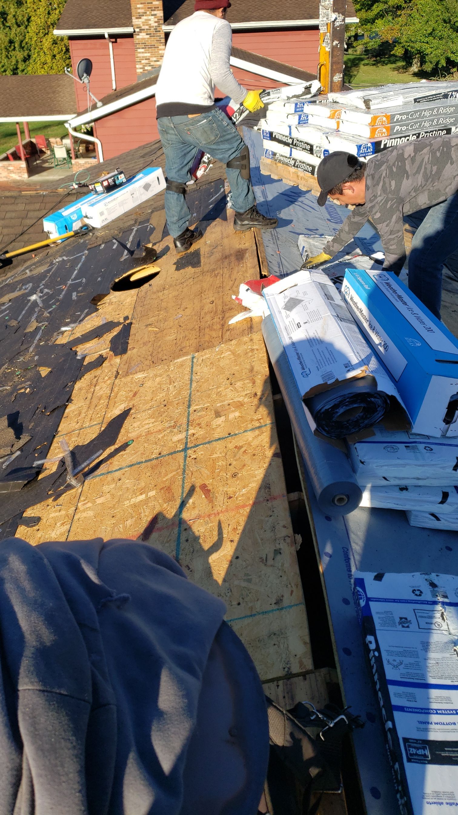 ATLAS PINNACLE COLOR: PRISTINE HEATHER DRIP EDGE: MUSKET BROWN by Eagle Eye Roofing