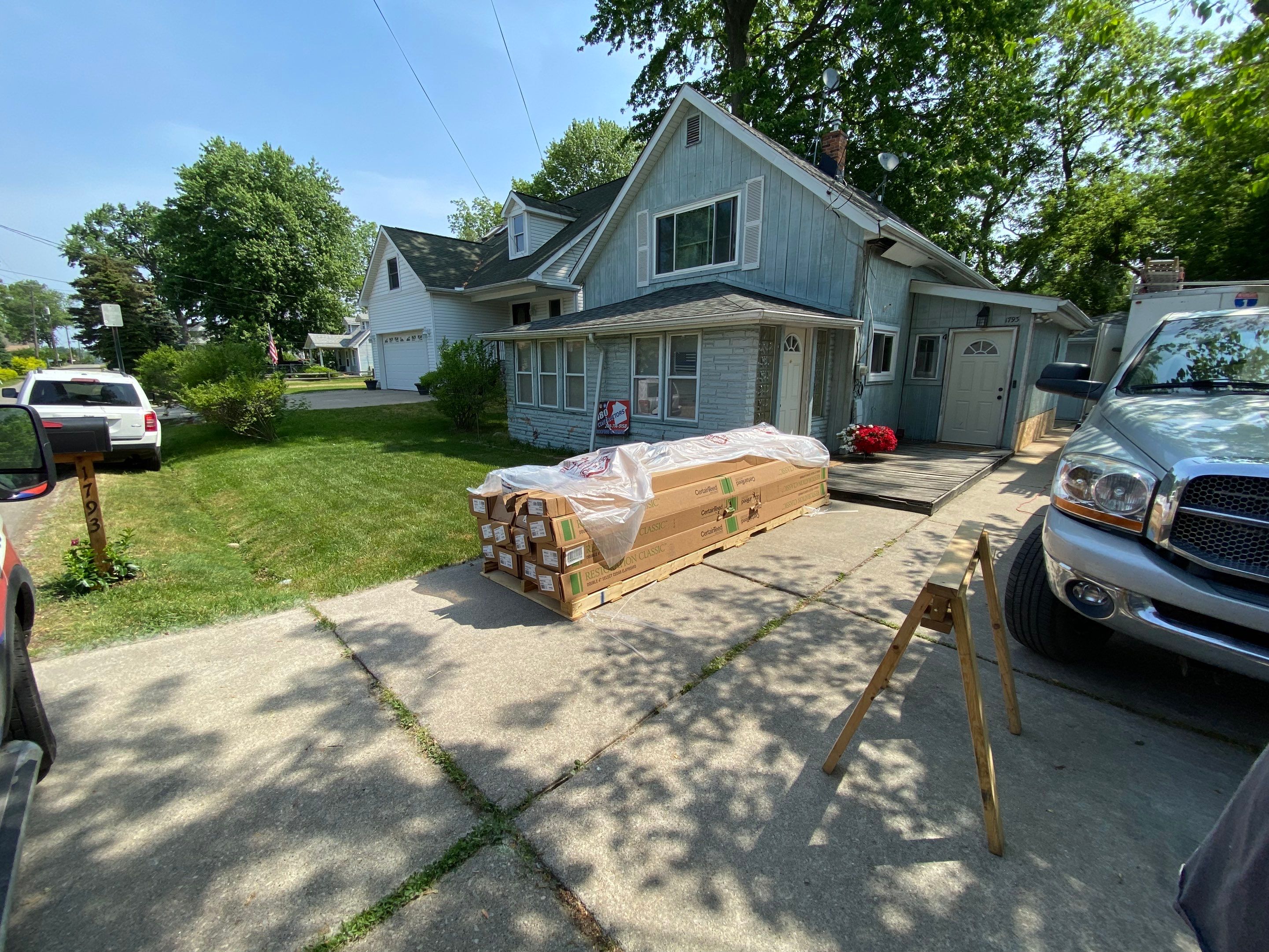 Siding Replacement using CertainTeed Restoration Classis D4 by 180 Contractors