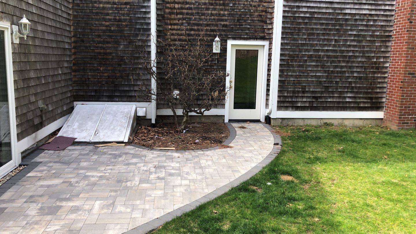 Gutter Installation using 5" Leaf Relief K-Style Aluminum Gutter by Gutter Pro Enterprises