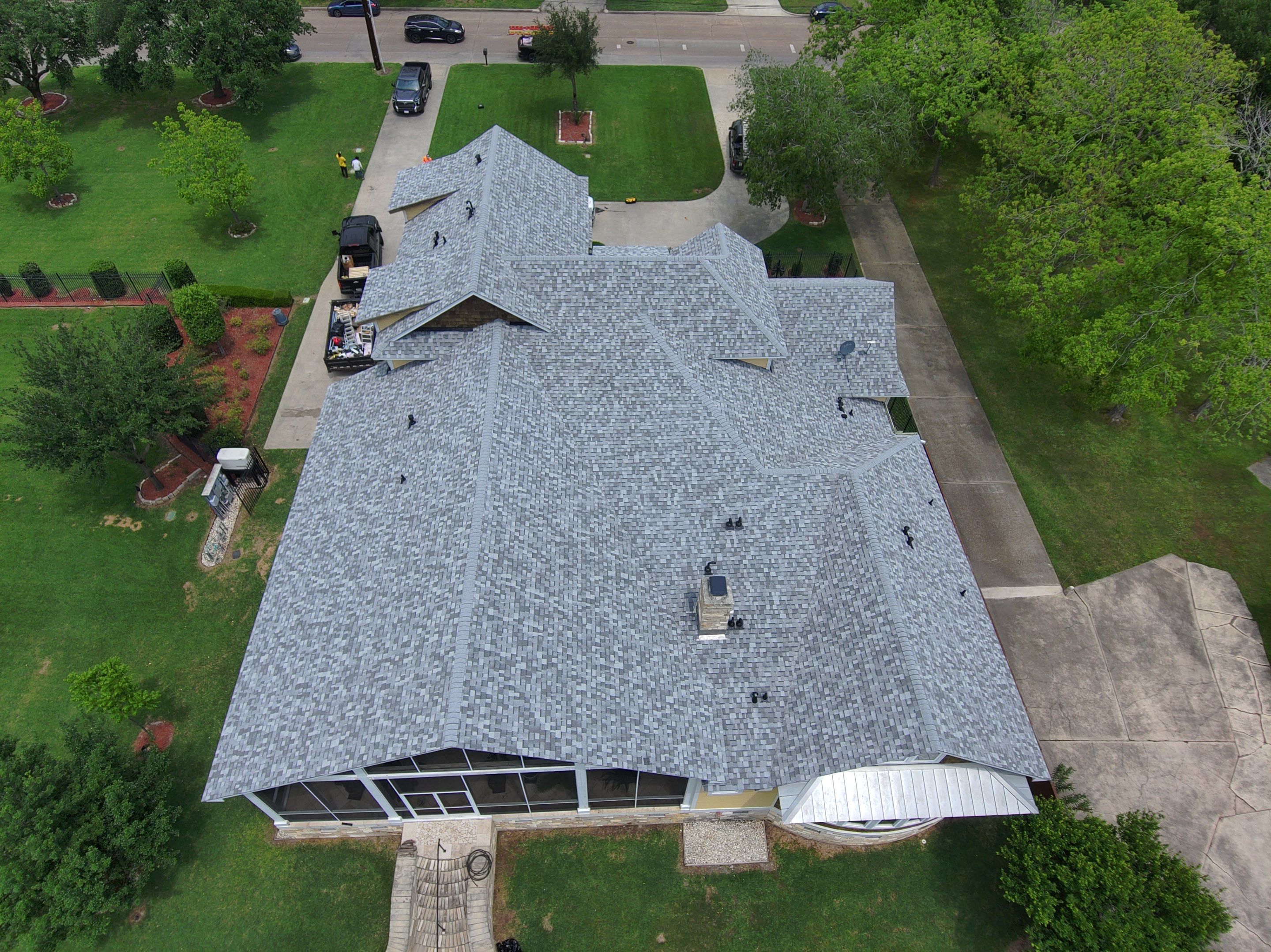 Residential Roofing Installation using Owen's Corning Duration (Lifetime) Shingles by Roof Repair Company
