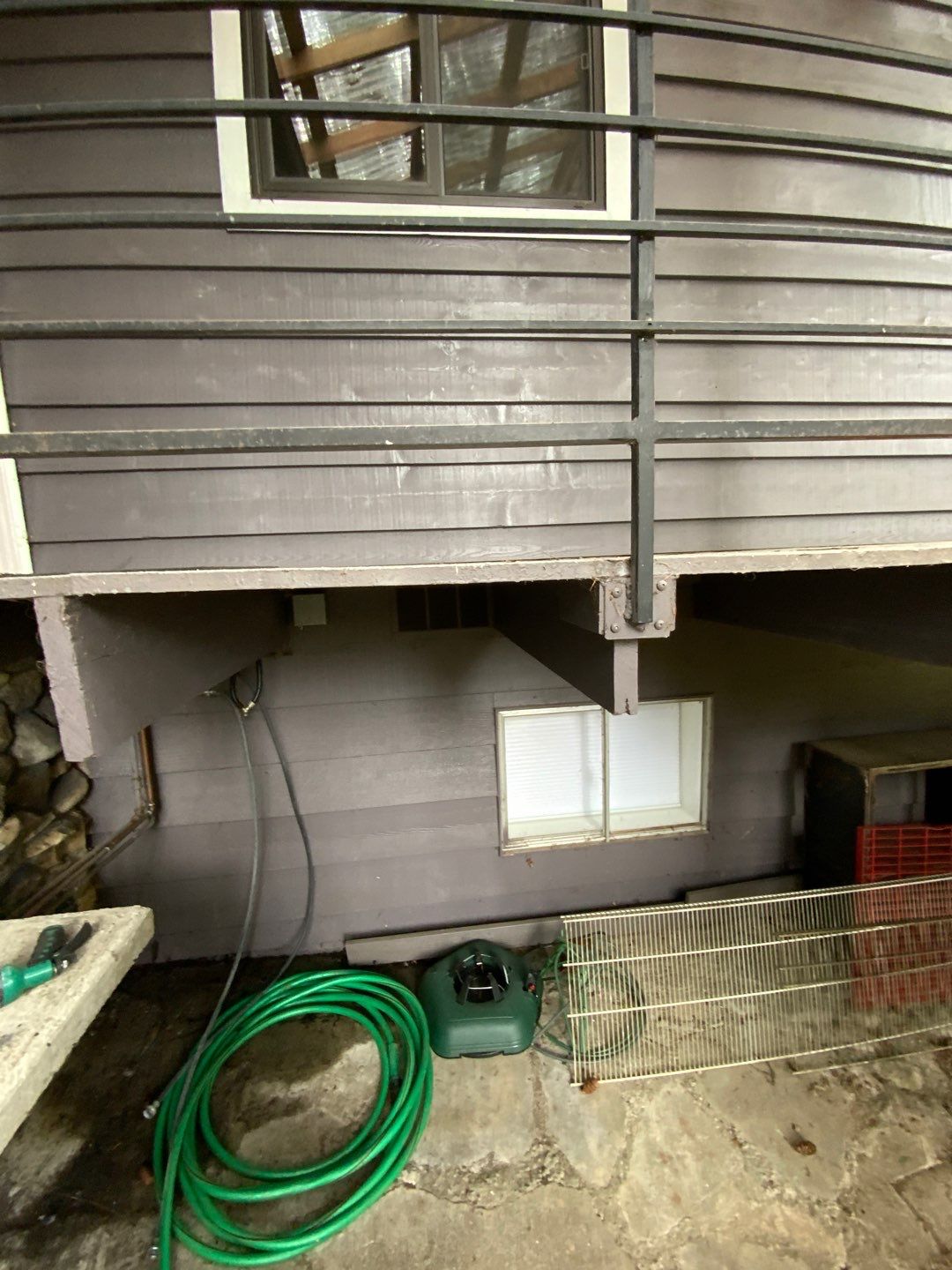 Simple Traditional Deck by Alki deck builders 