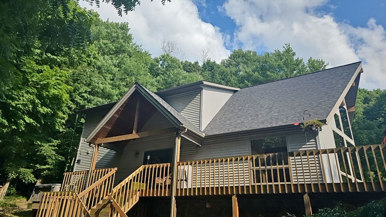 Owens Corning Color: Williamsburg Gray by Eagle Eye Roofing