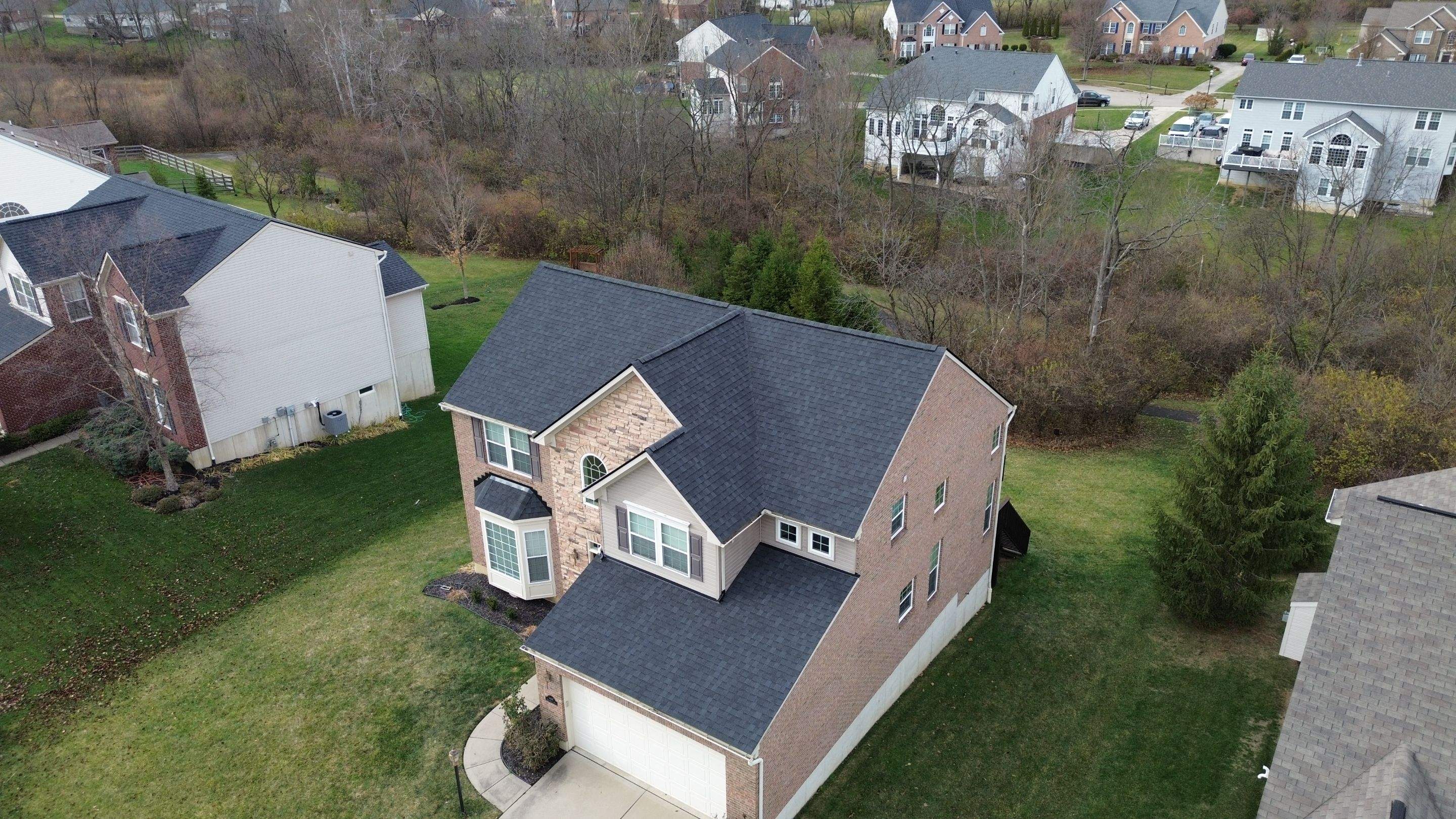 Liberty Township - Pristine Black by Tamlin Roofing