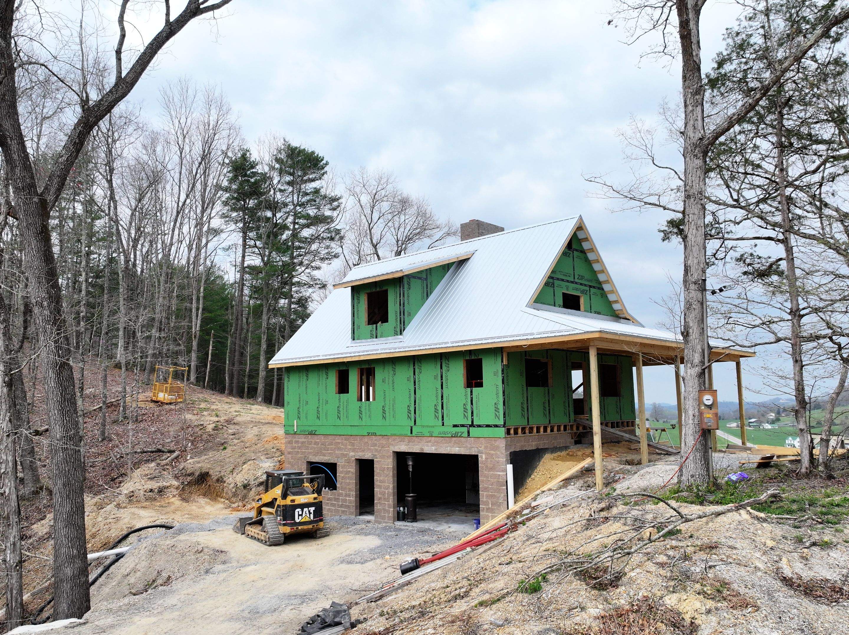 Cox Residence by Omnia Roofing