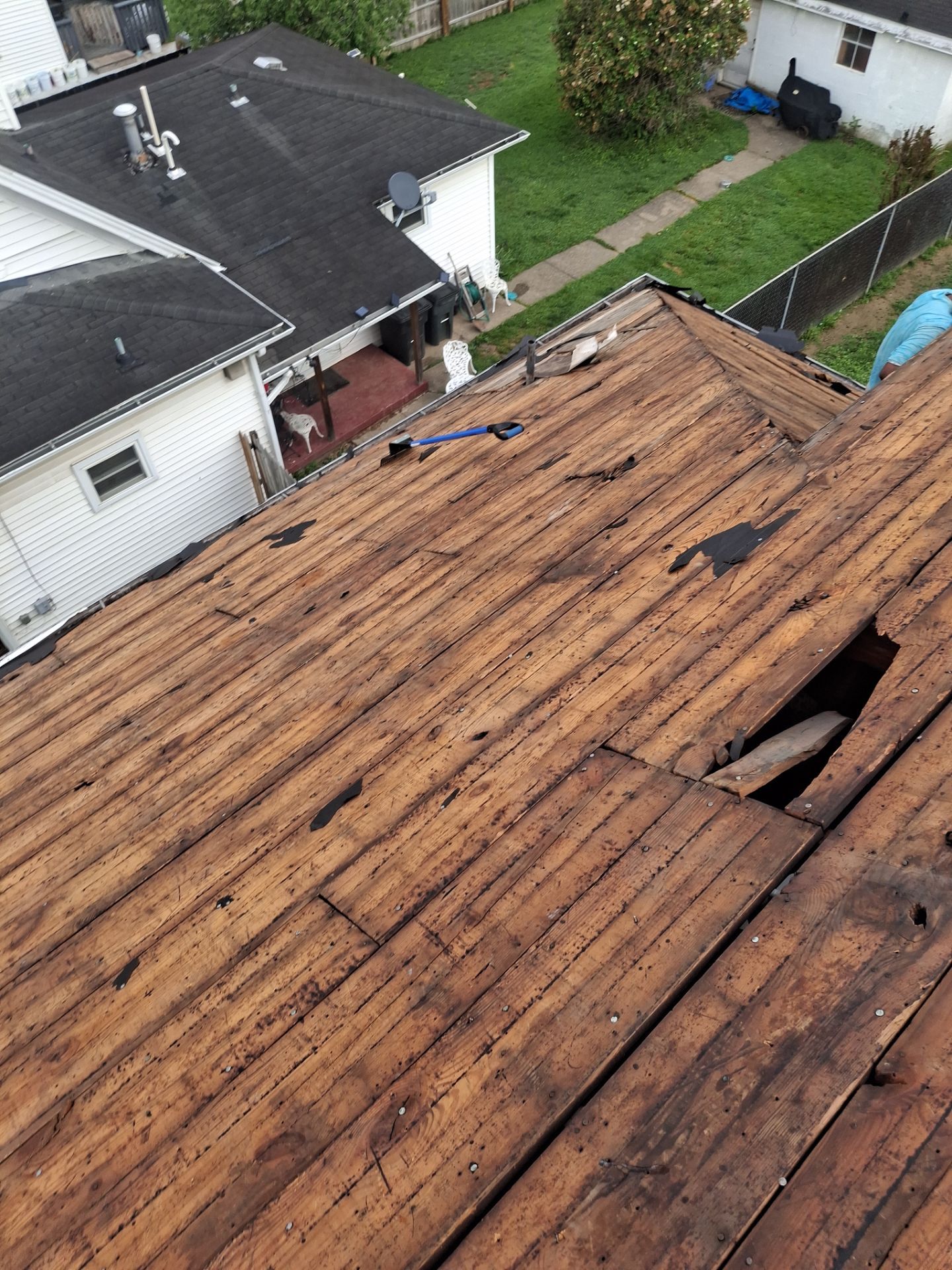 Residential Roofing Installation using GAF Timberline HDZ Charcoal by Rainstoppers Roofing
