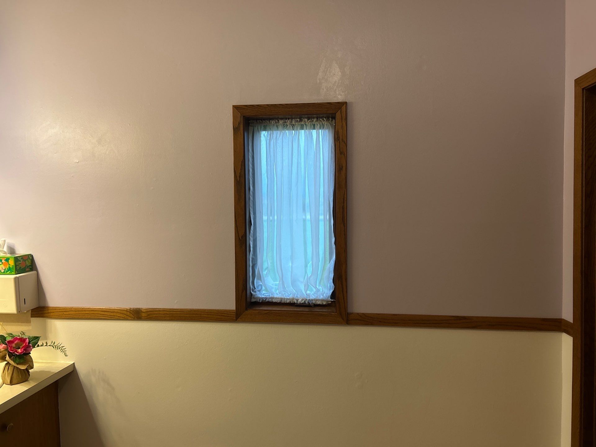 Window replacement using Pella Lifestyle wood/Aluminum window by United Windows and Siding LLC