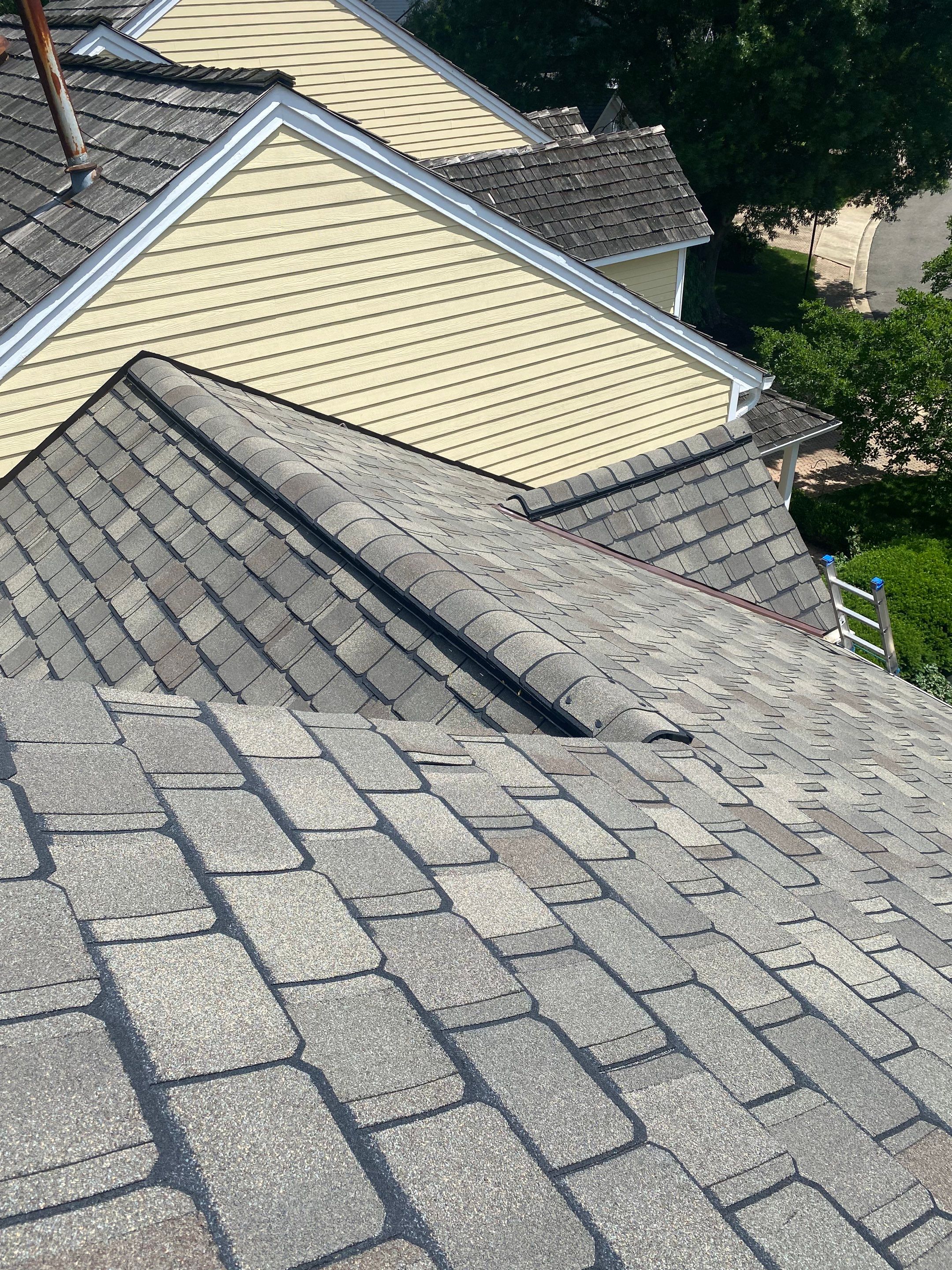 Arlington: CertainTeed Grand Manor Designer Shingles in Weathered Wood by RM Banning, Inc.