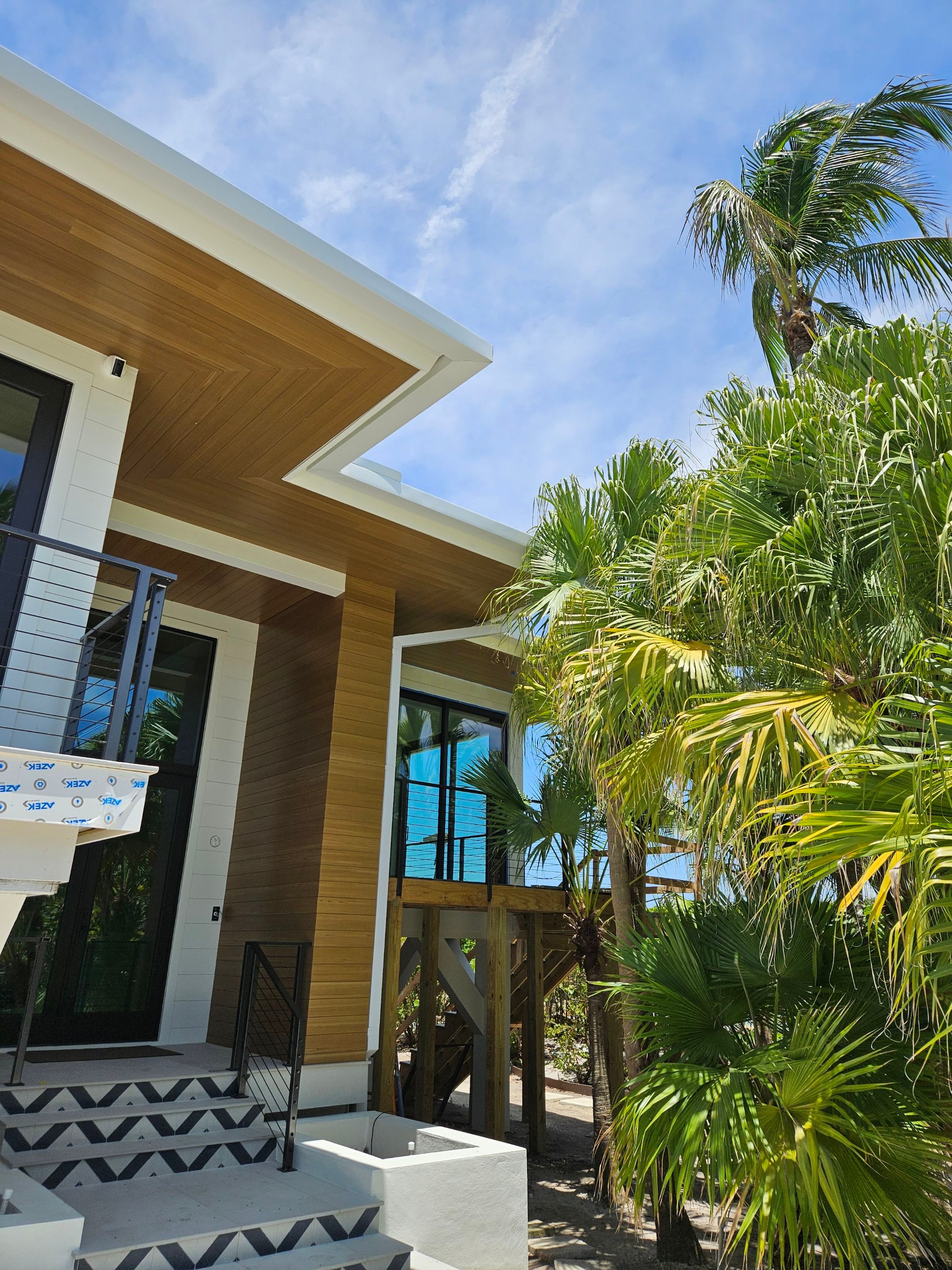 7-Inch Smooth Box Seamless Gutters using Seamless Gutters and Metal Fascia in Sanibel FL by Gutter Professors