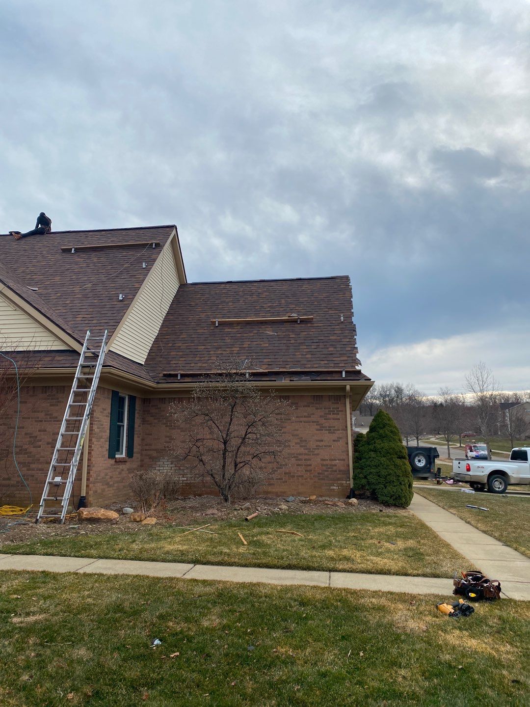 Roof Replacement using Owens Corning by 180 Contractors