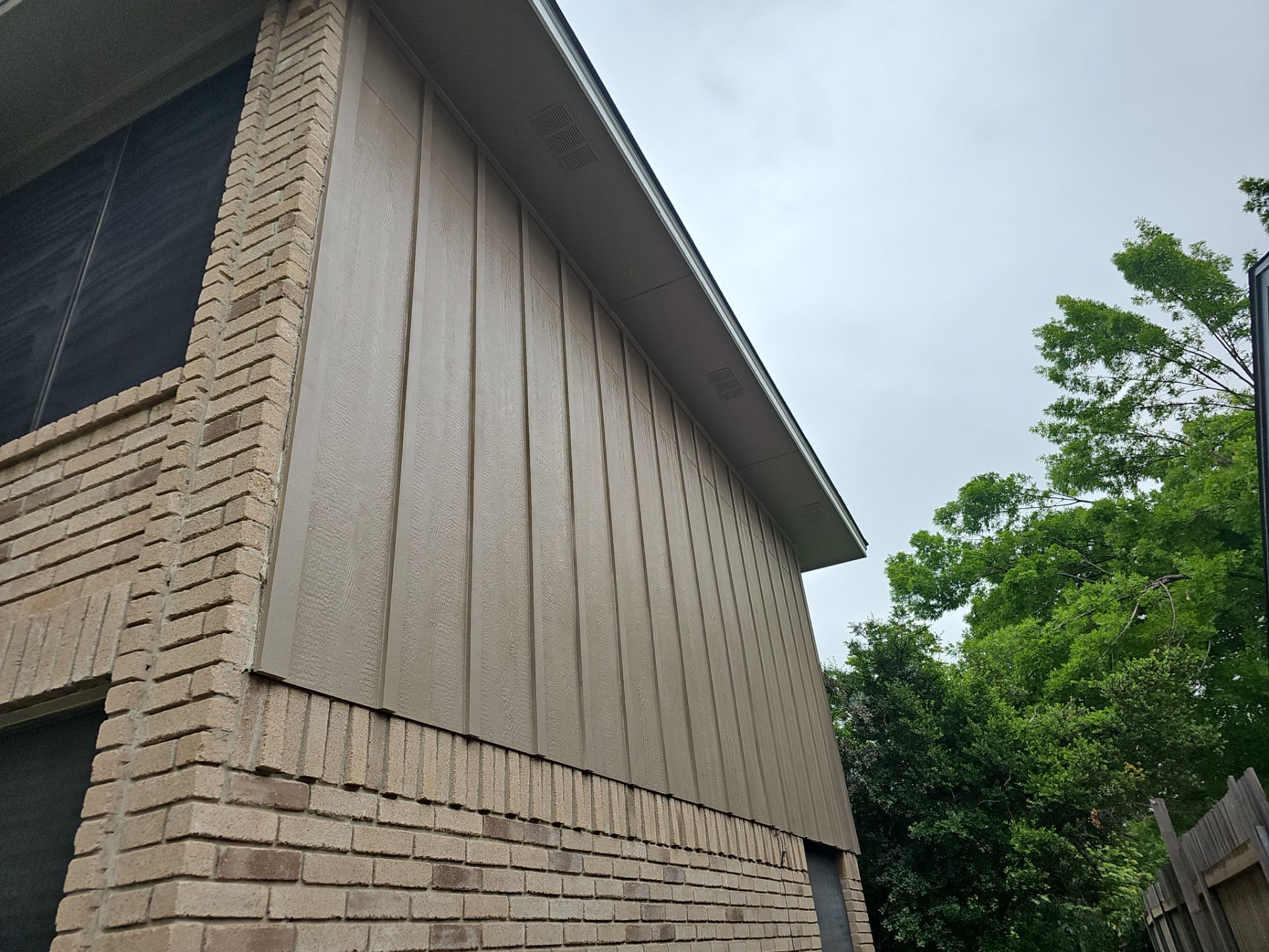 Siding Makeover by DeZign Roofing & Exteriors
