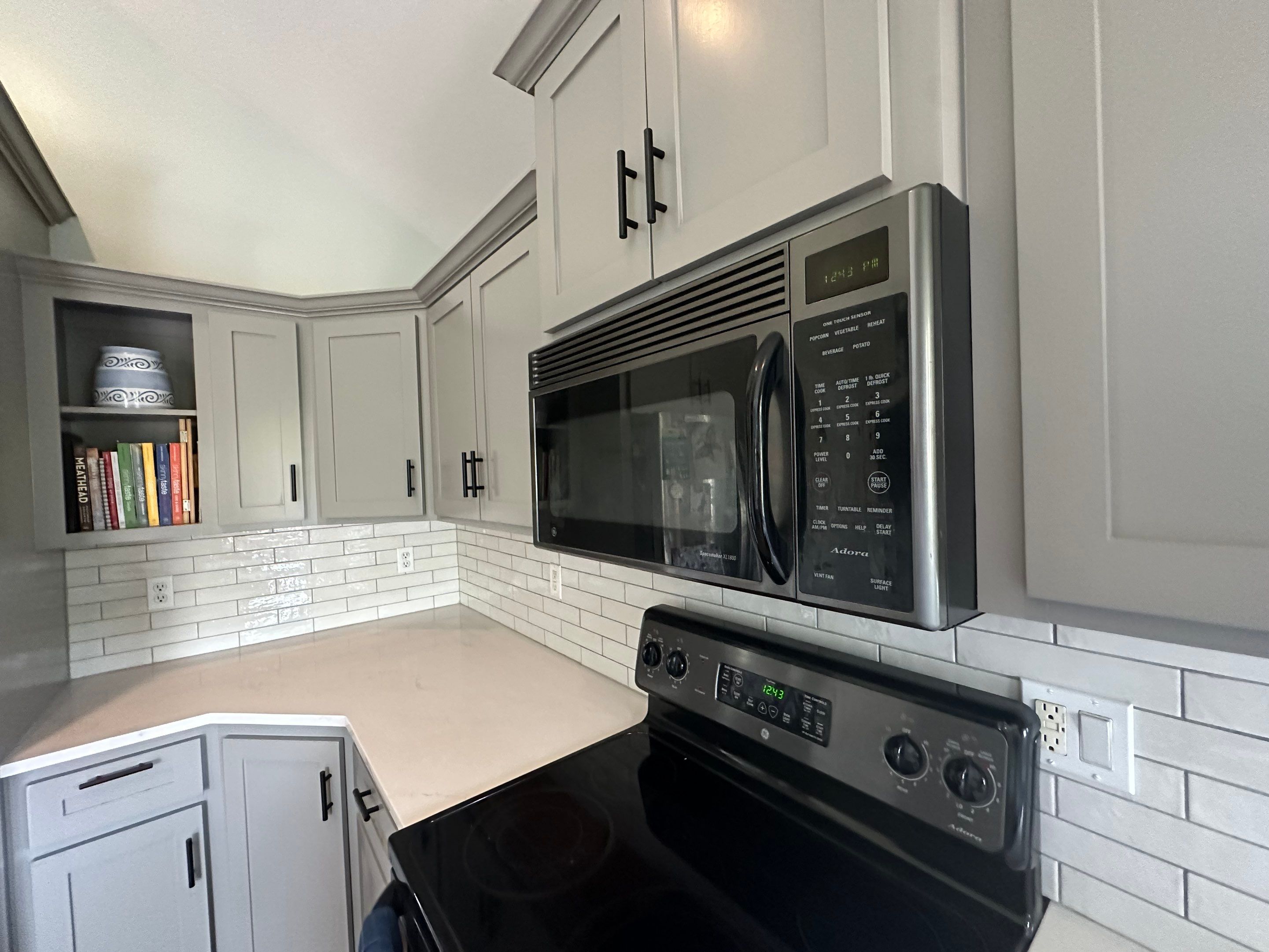 Gretna Backsplash by Bennett Home Improvement LLC