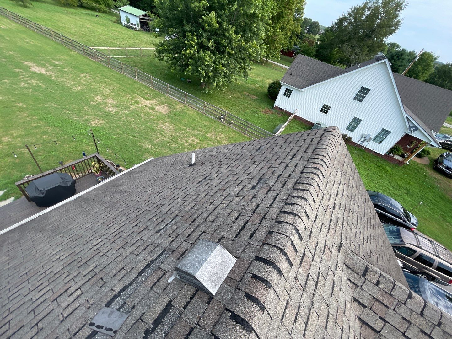 Residential Roofing Installation using Owens Corning Oakridge Roofing System by Undersun Roofing 