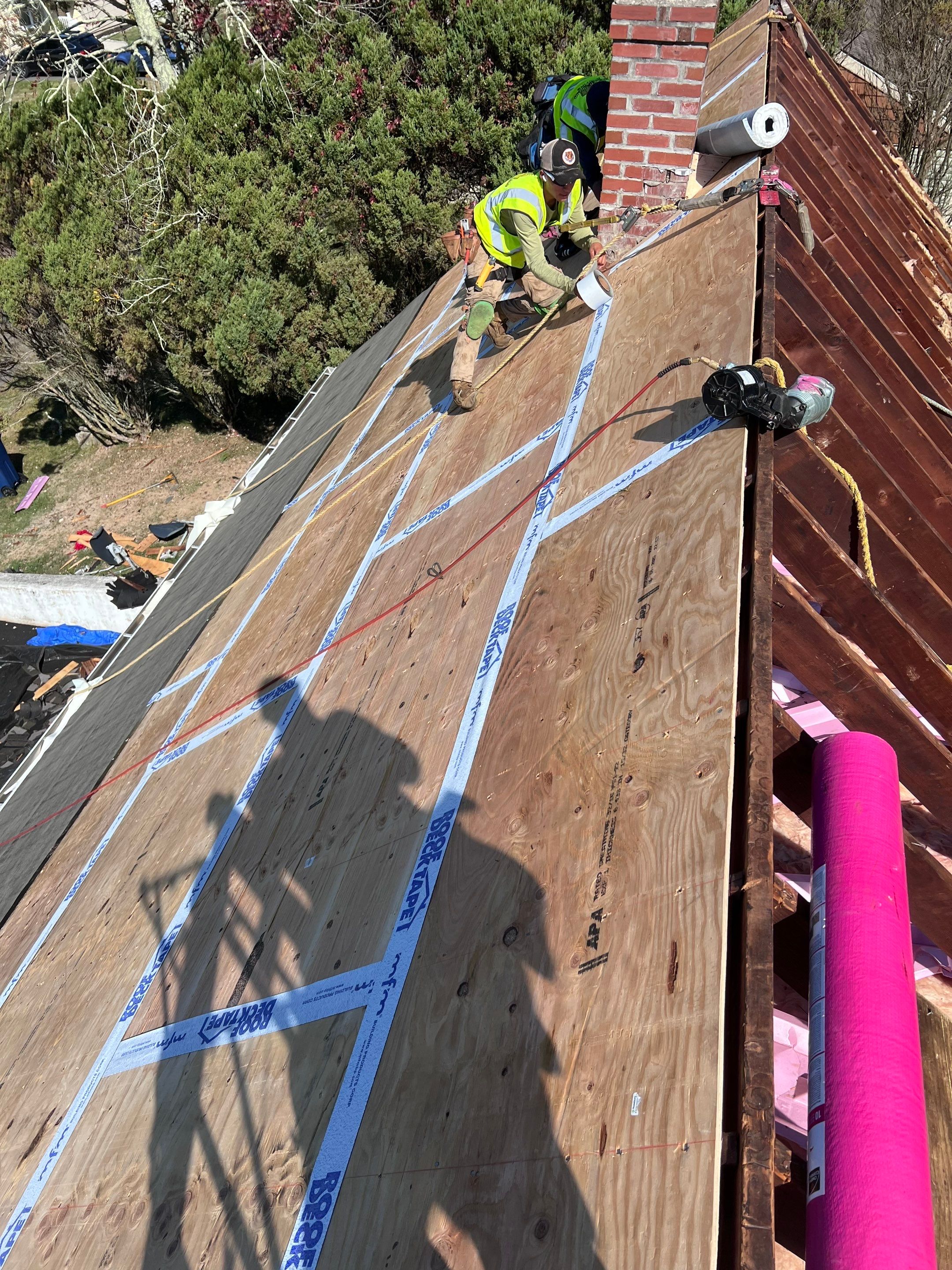 Owens Corning Duration: Onyx Black in Farmington, Connecticut by Golden Shield Roofing