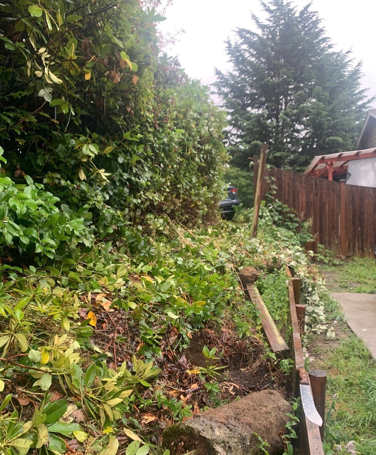 Jireh Outdoor Projects | Retaining Wall & Fence Build by Jireh Asphalt & Concrete Inc 