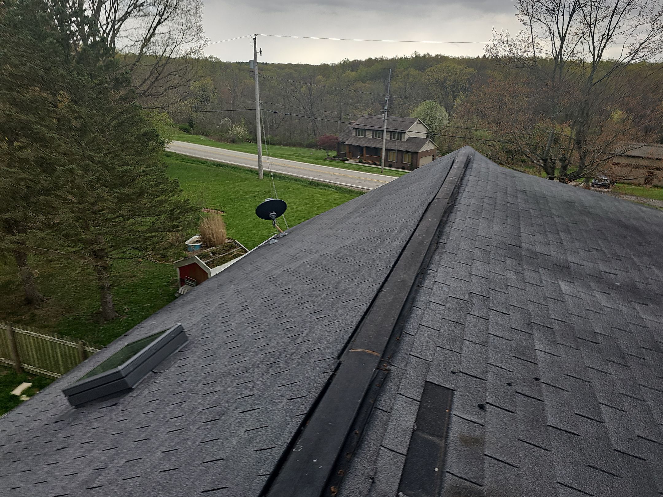 ATLAS PINNACLE COLOR: BLACK SHADOW by Eagle Eye Roofing