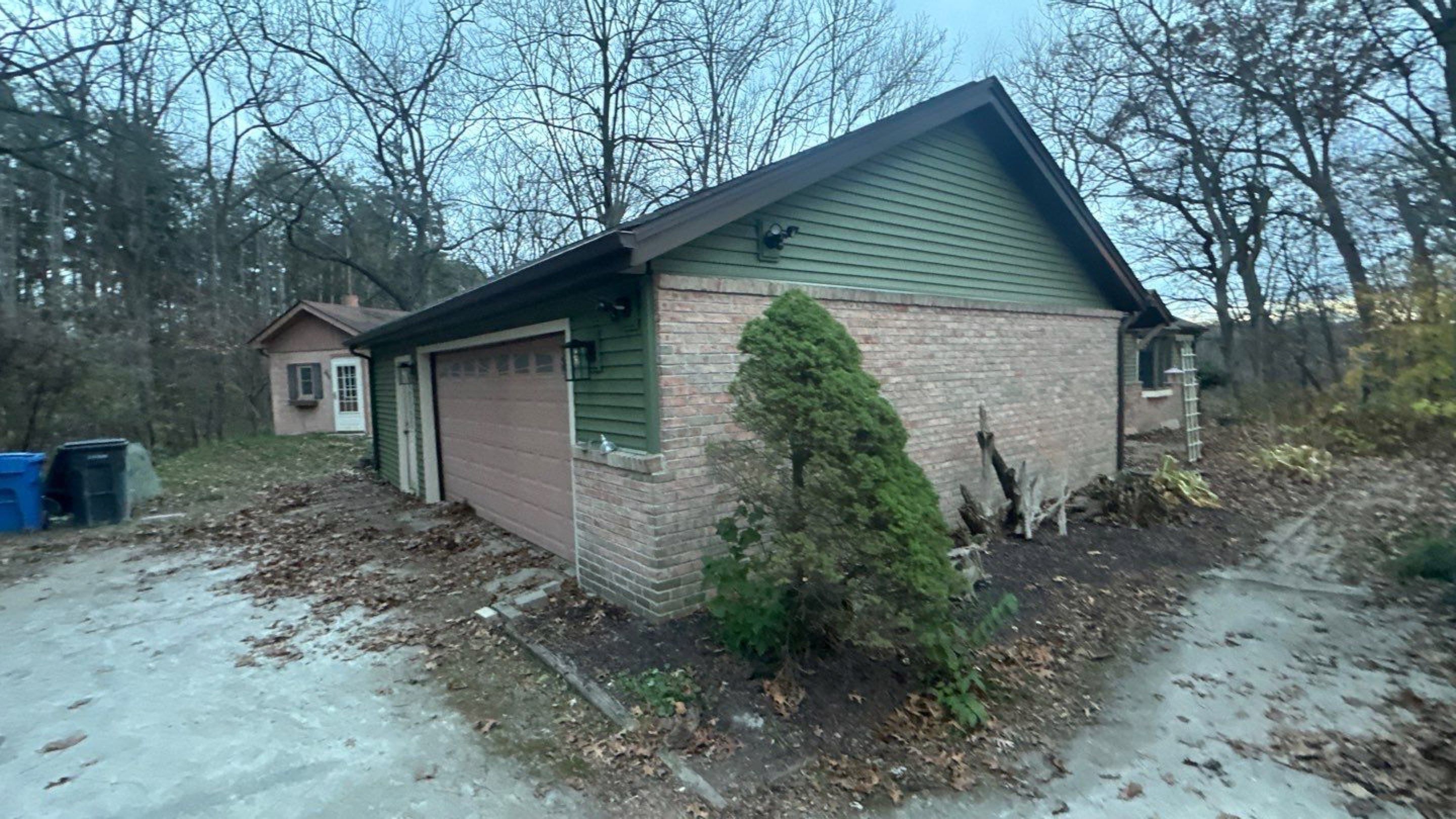 Siding Replacement using CertainTeed Restoration Classis D4 by 180 Contractors