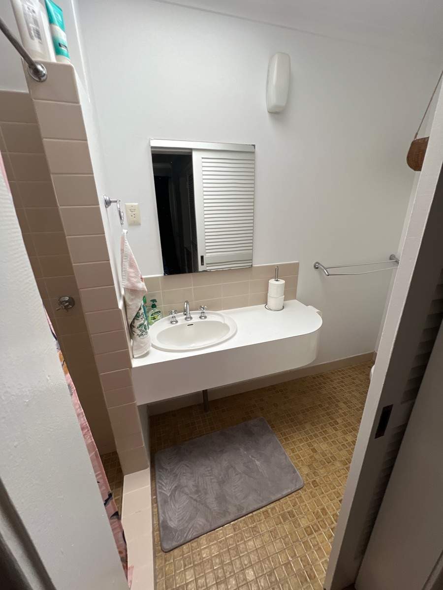 Ensuite Bathroom Renovation by Re-seal Bathrooms