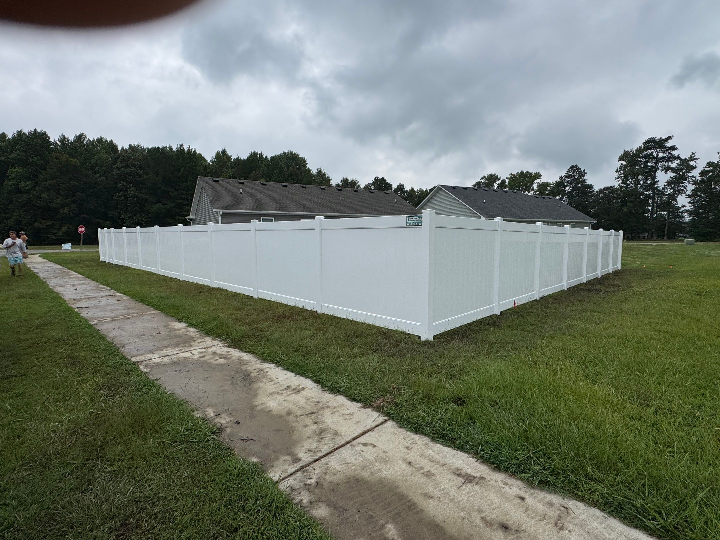 Modern Durability in Vinyl by Tidewater Fence