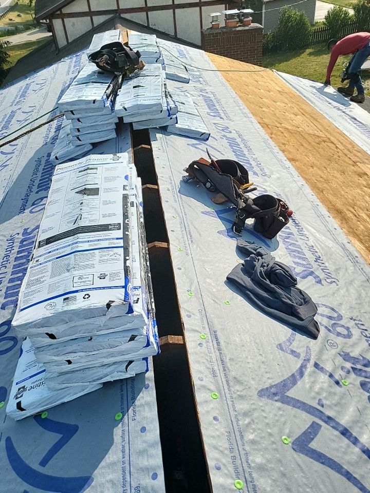 ATLAS PINNACLE COLOR: SUMMER STORM by Eagle Eye Roofing