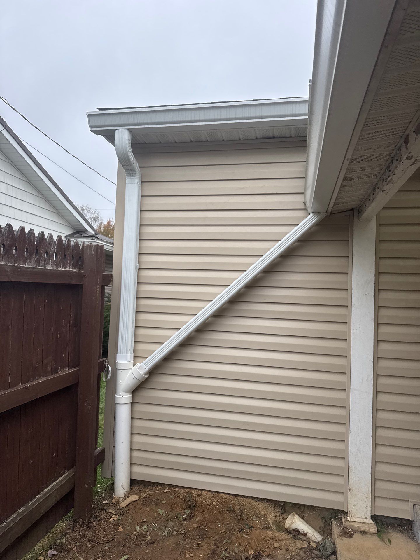 Siding Installation using Vinyl Siding by Rainstoppers Roofing