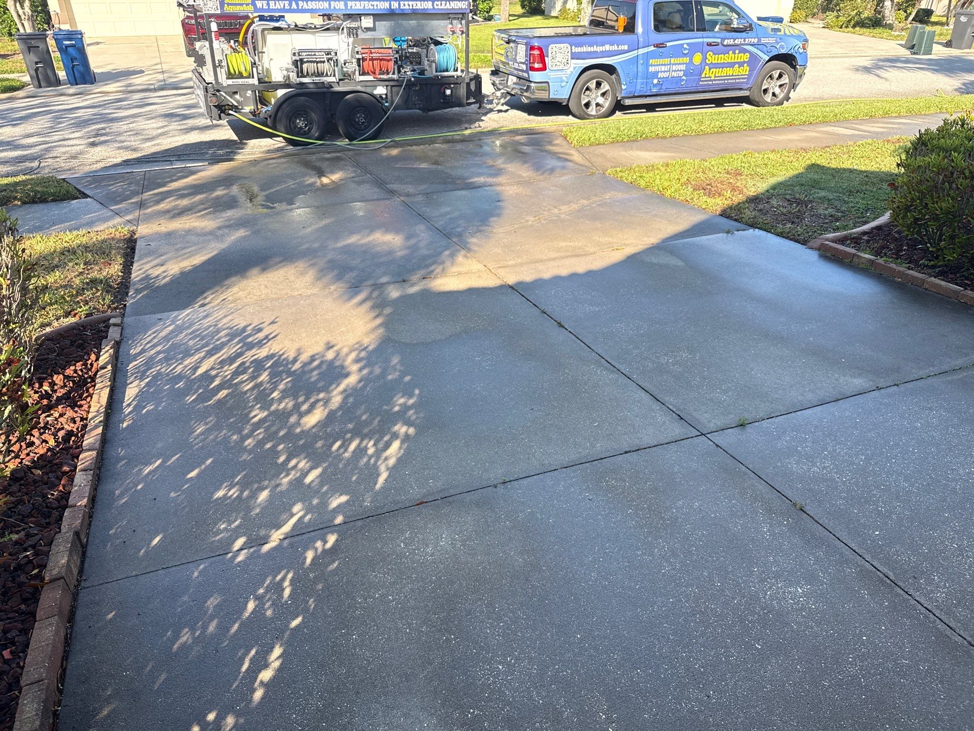 Driveway, Pool Deck & Lanai Cleaning – Heritage Harbour Golf Club, Bradenton, FL by Sunshine AquaWash