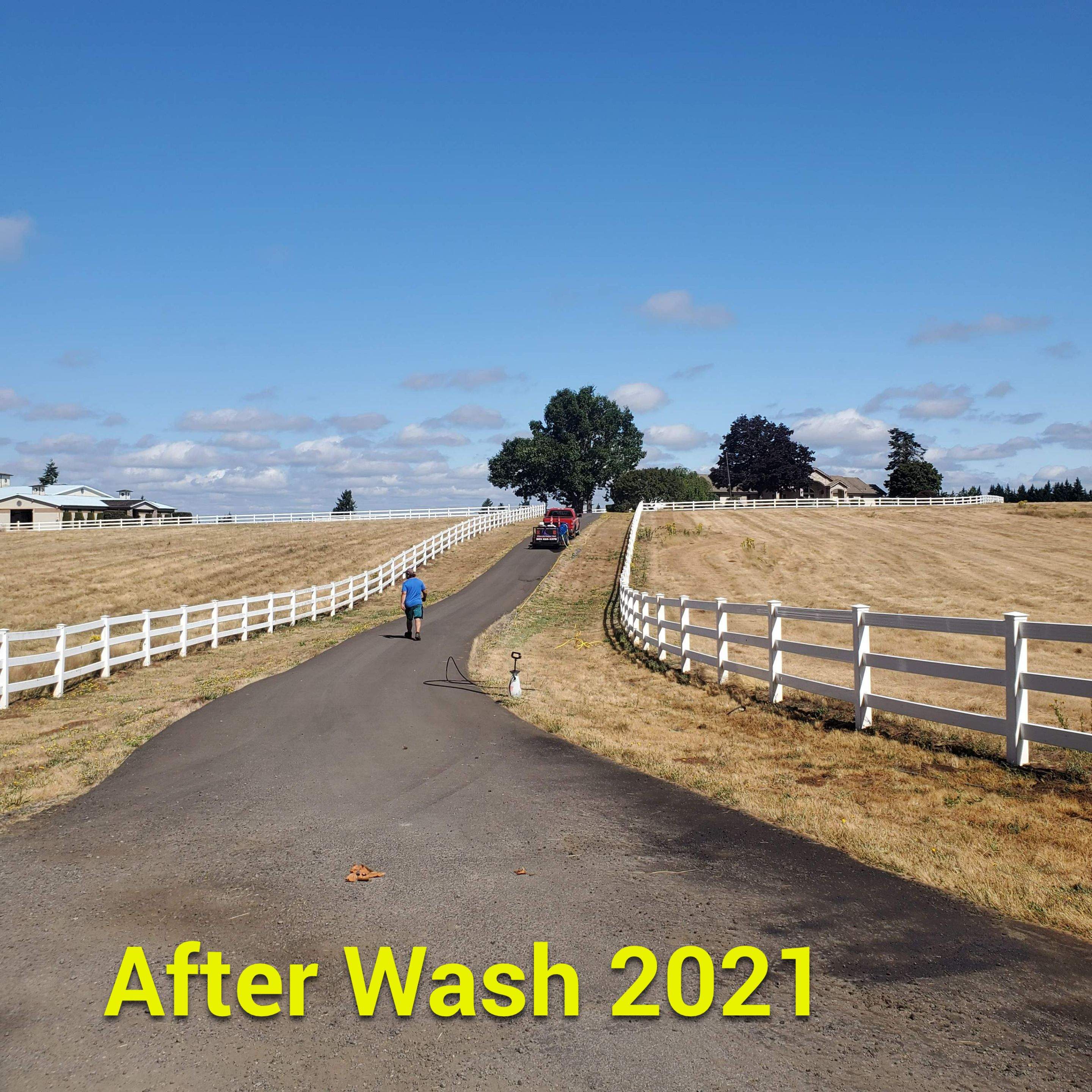 Vinyl Fence Wash using Surfactant by Willamette Outdoor Wash LLC