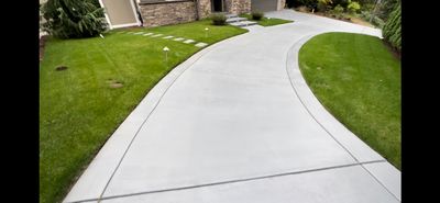 Melanie | Concrete Driveway 