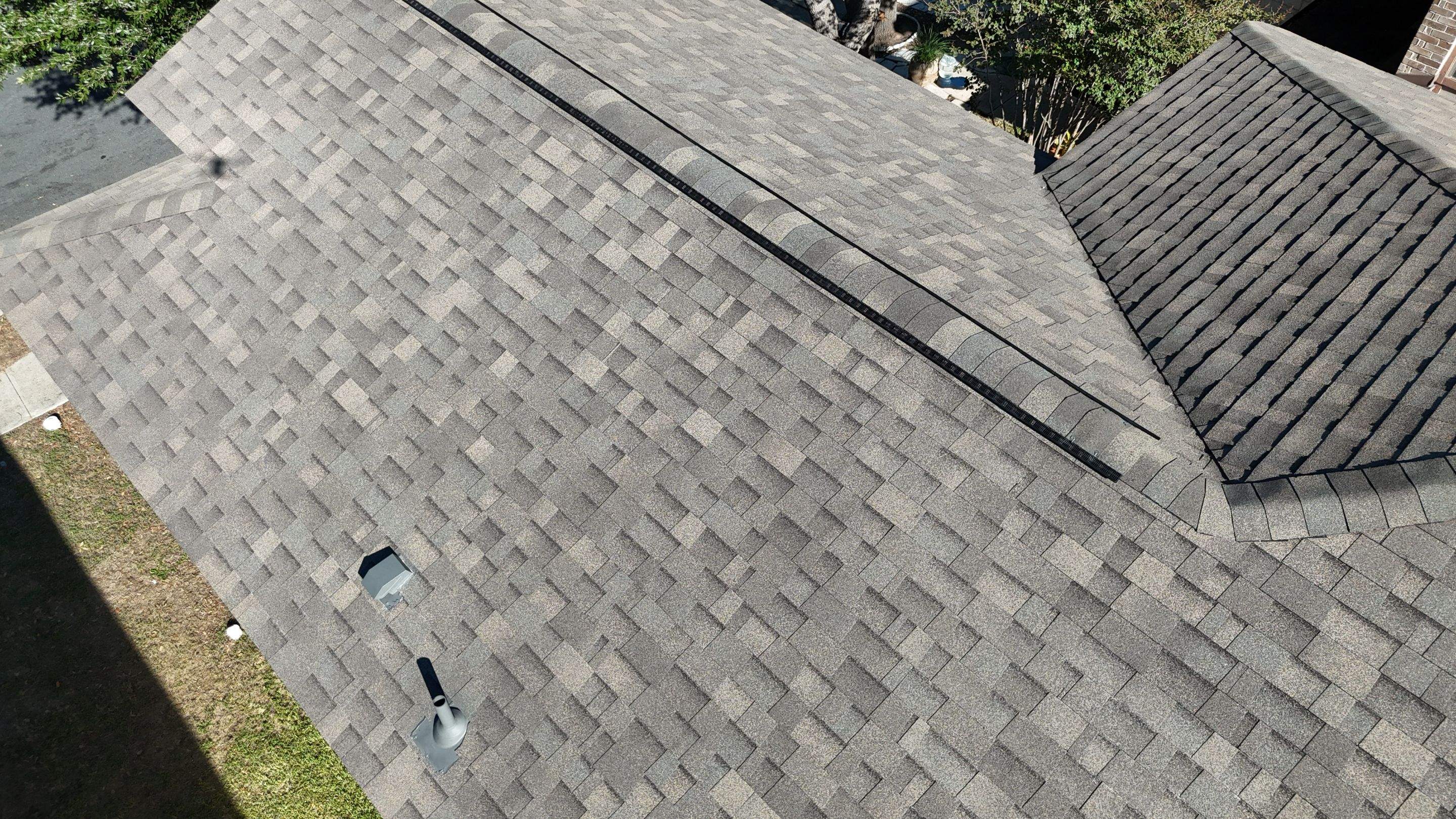 Weathered Wood - Malarkey Vista by RoofsOnly.com