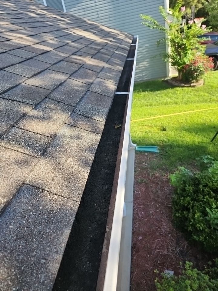 House Wash using cleaner by Power Wash Masters LLC