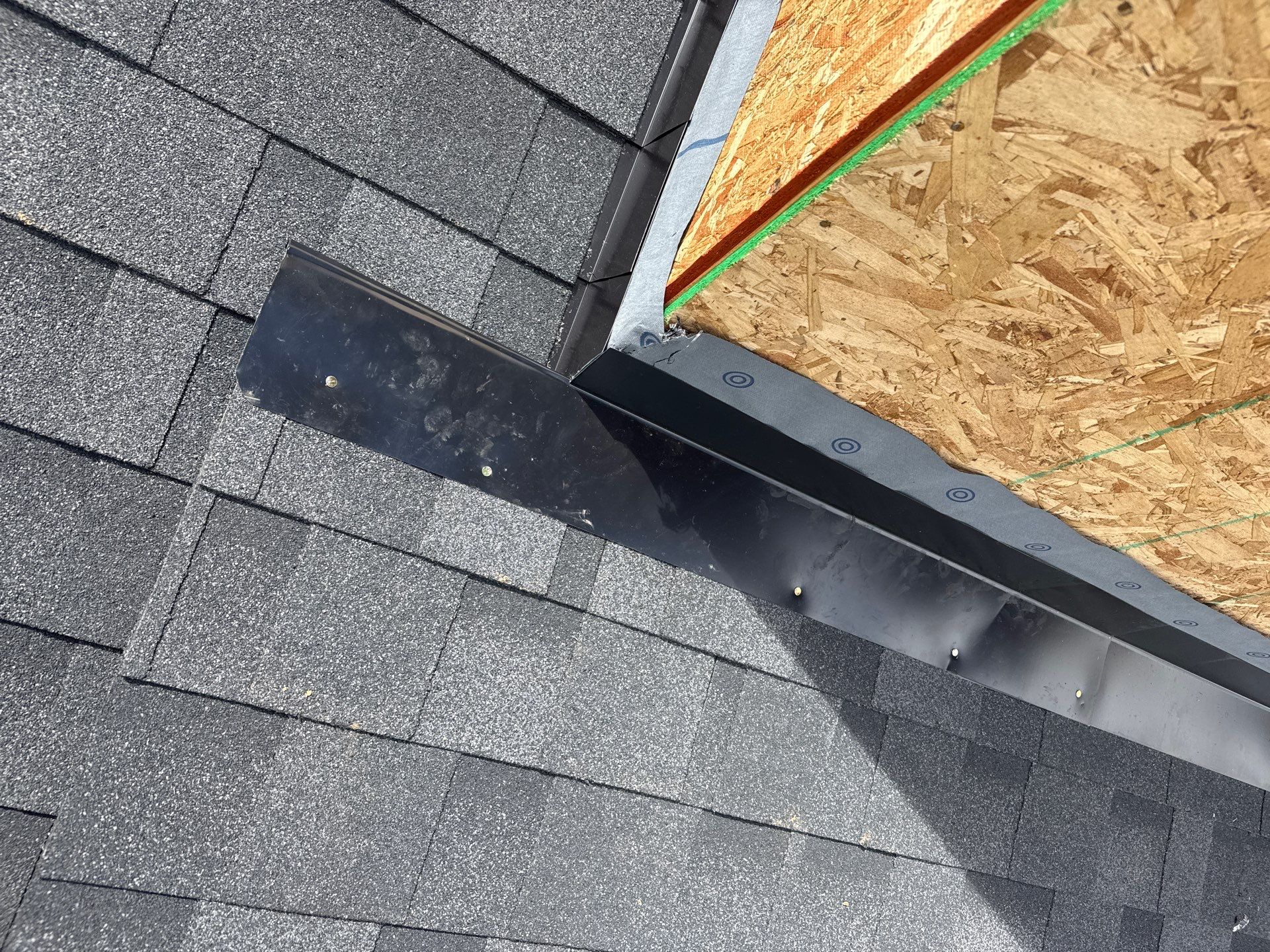  Residential Roof Installation – Junction City, OR by BEST Roofing & Waterproofing