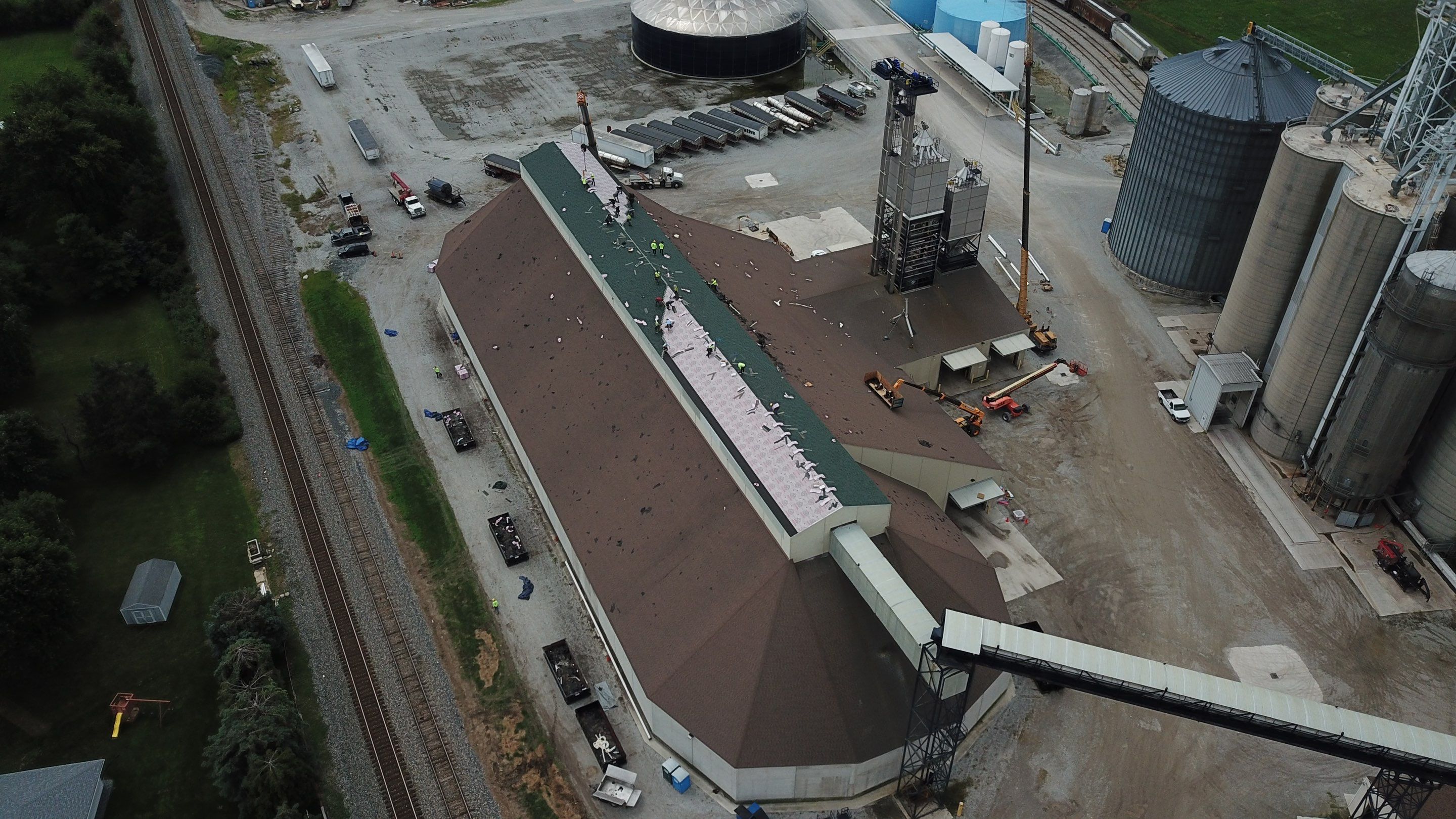 Commercial Roofing Installation using Duration Series Shingles - Chateau Green  by RoofX 