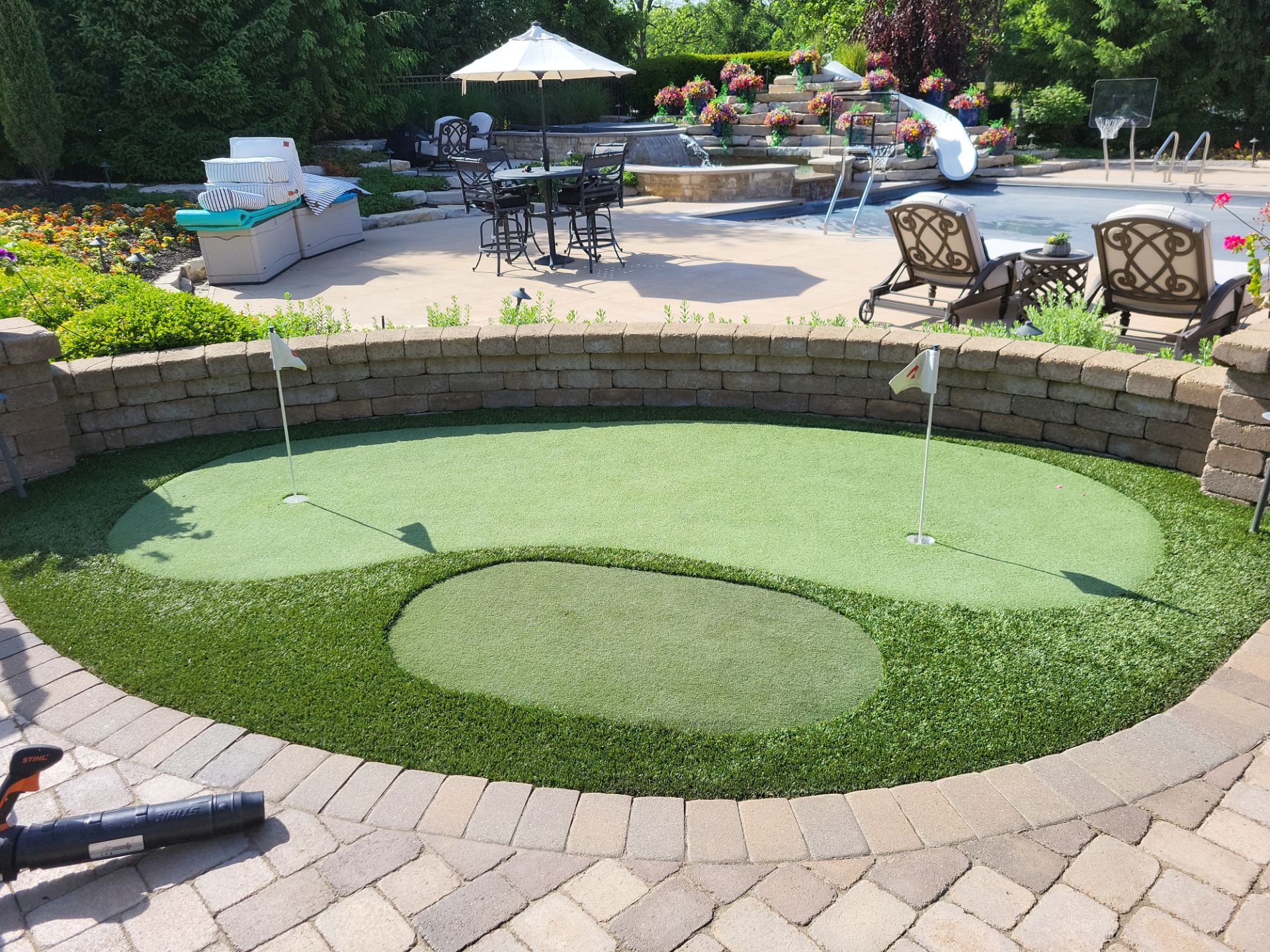 Backyard Putting Course in Delaware, Ohio by Southwest Greens Midwest