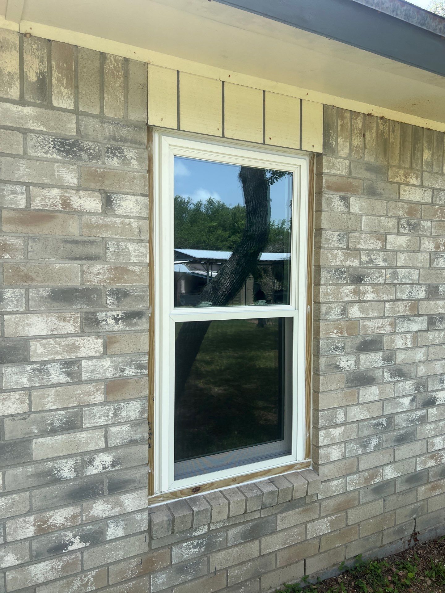 Bay Bay Old Windows by Bayfront Roofing and Construction